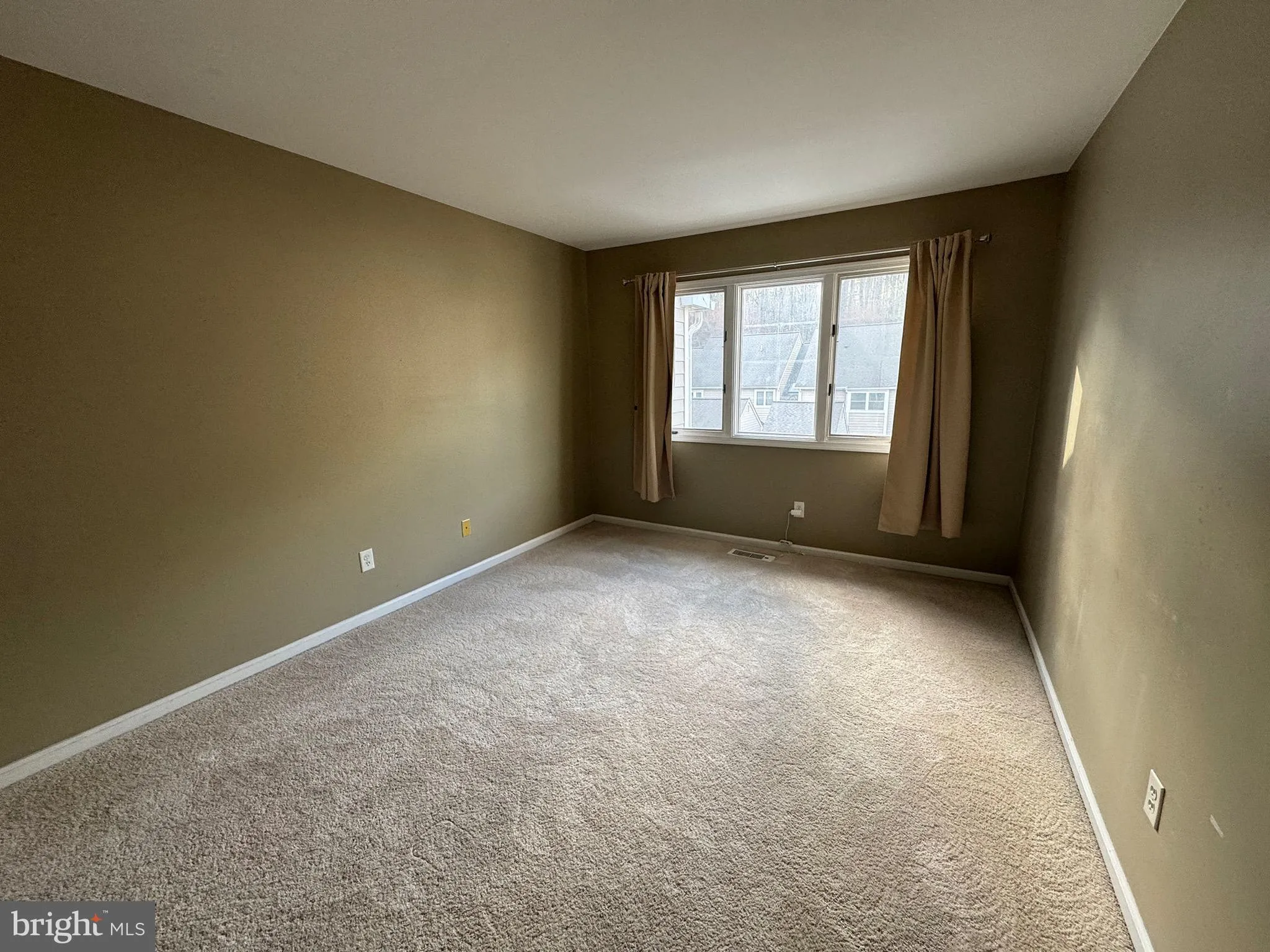 Newtown Square, Pennsylvania 19073, United States, 3 Bedrooms Bedrooms, ,3 BathroomsBathrooms,Residential,Pending,109949