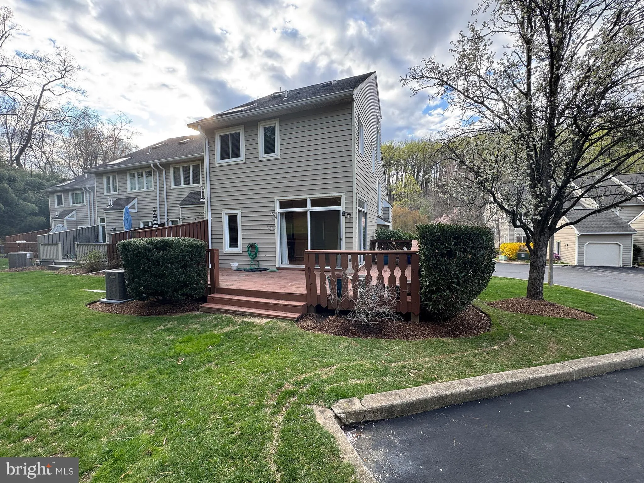 Newtown Square, Pennsylvania 19073, United States, 3 Bedrooms Bedrooms, ,3 BathroomsBathrooms,Residential,Pending,109949
