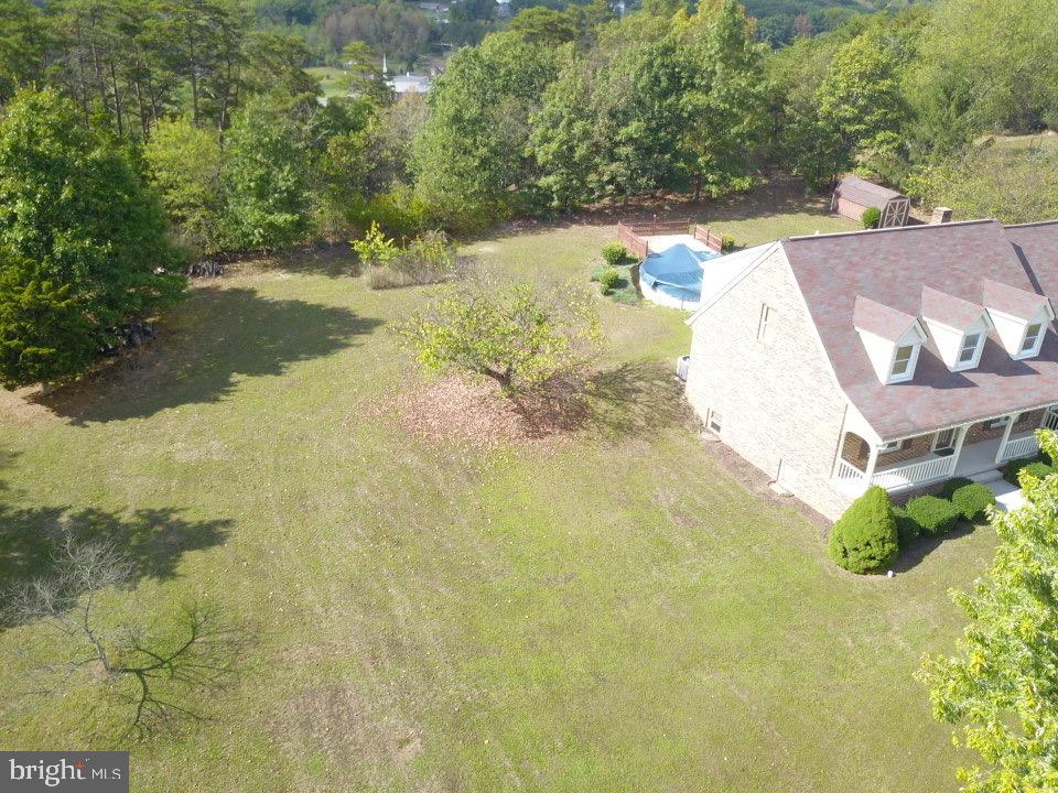 MCTAGGART ESTATE - Residential