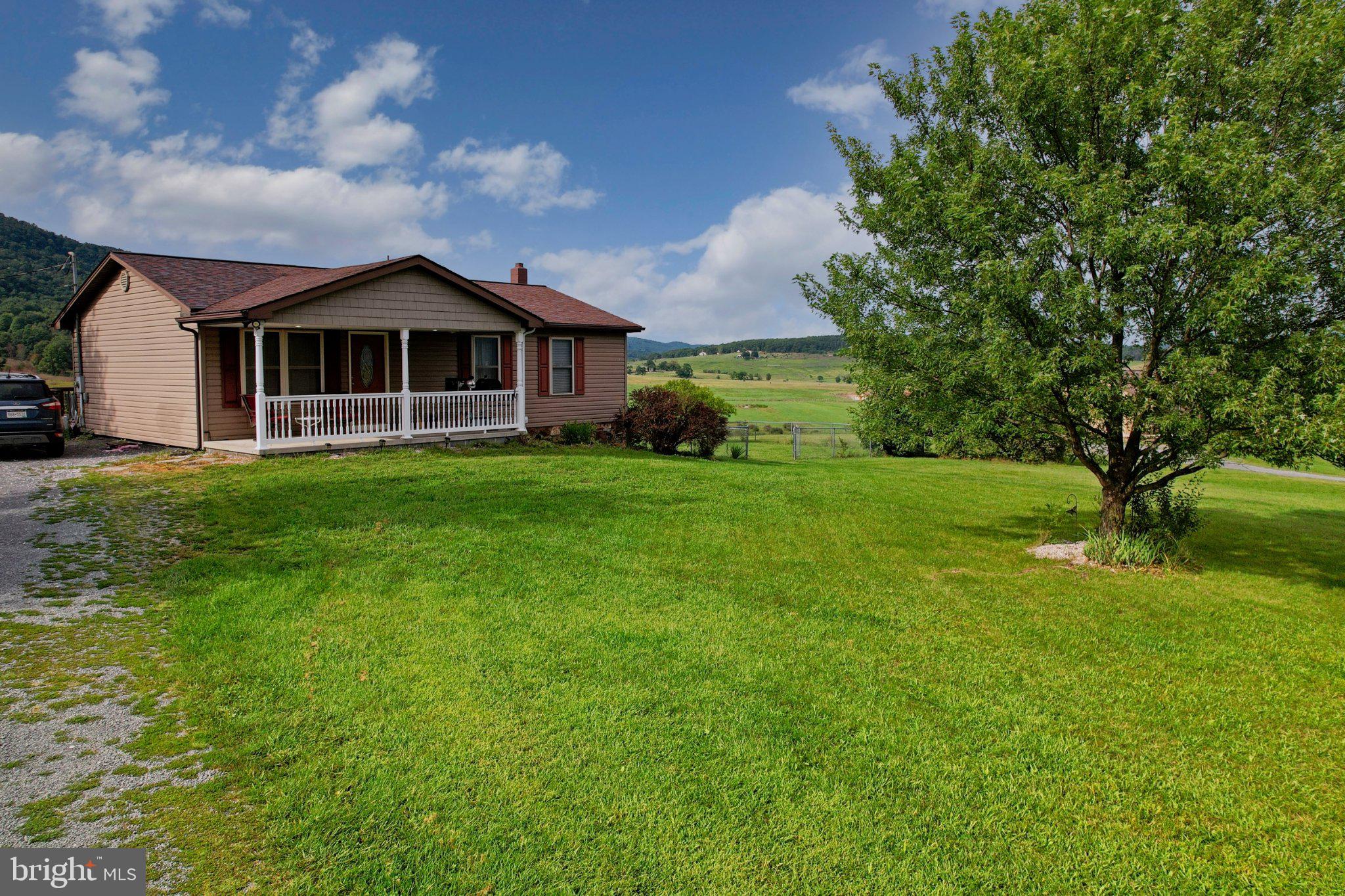171 TWIN OAKS DR