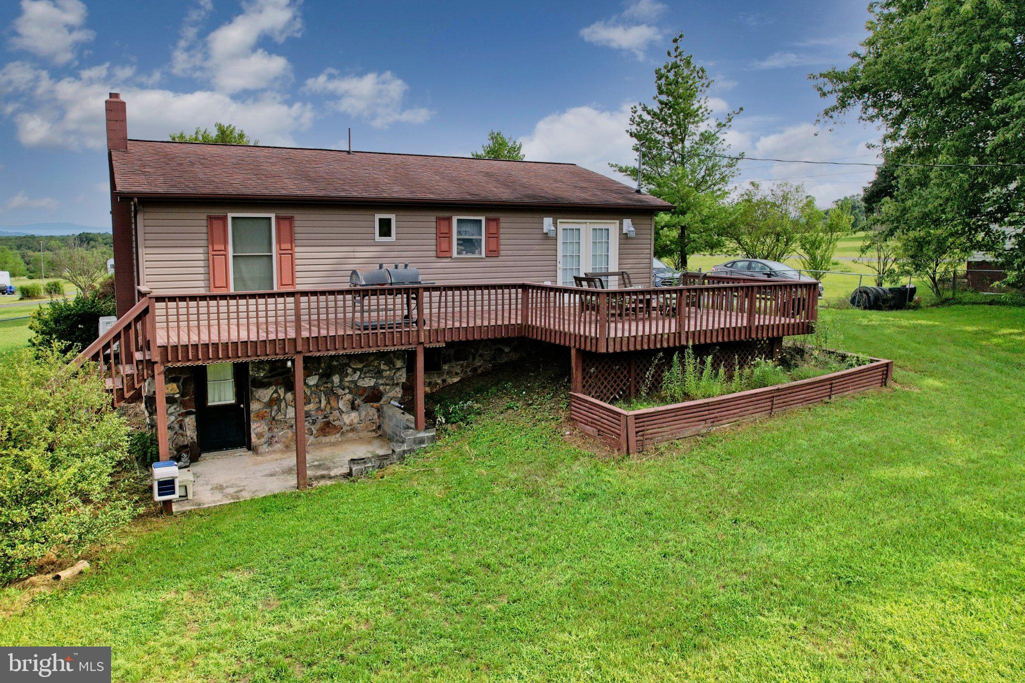 171 TWIN OAKS DR