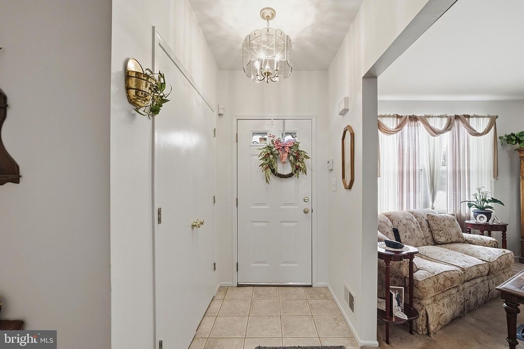 Photo of 26 Peachtree Lane, JAMESBURG, NJ 08831 (MLS # NJMX2011312)