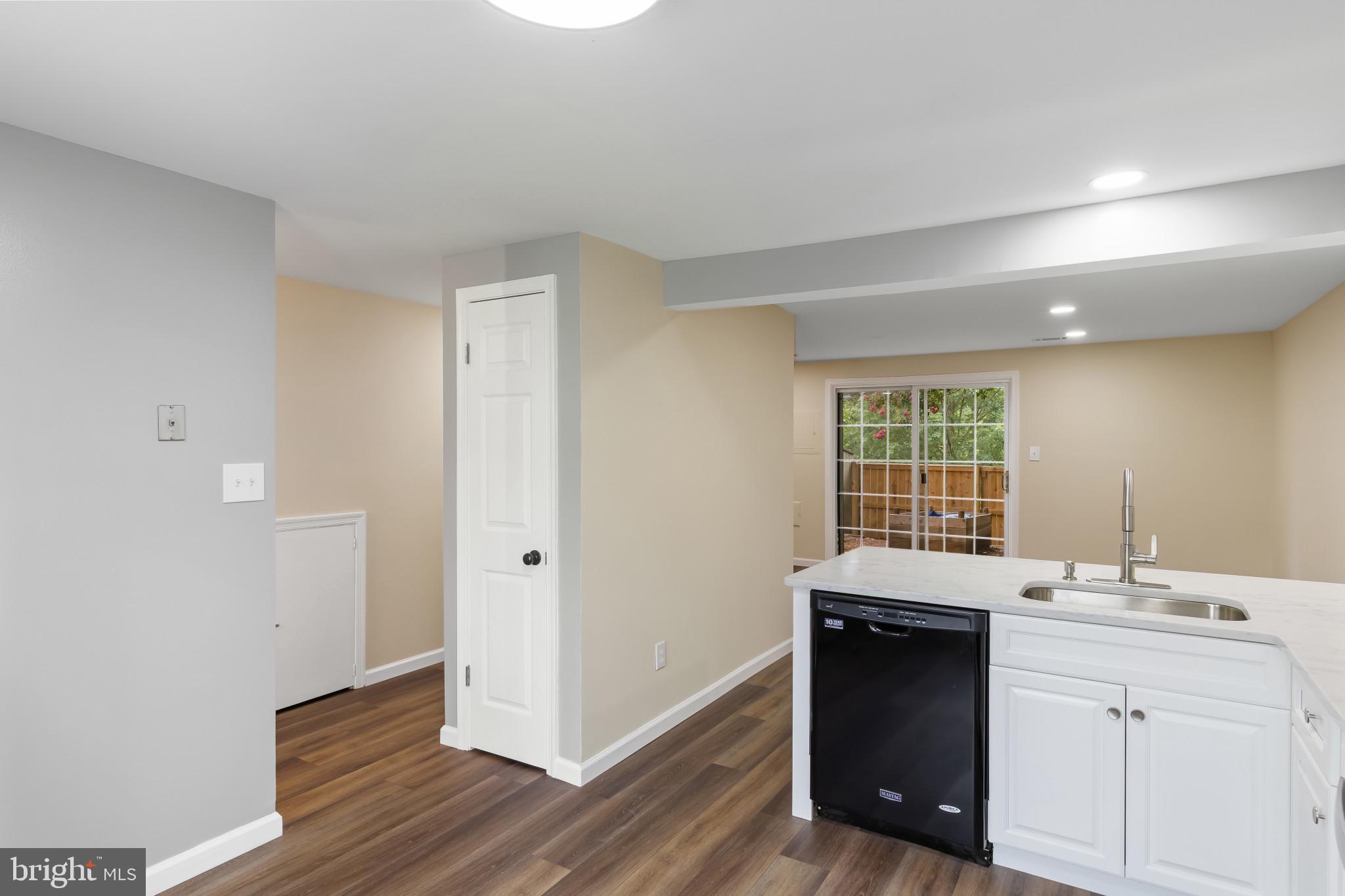 1584 LODGE POLE COURT