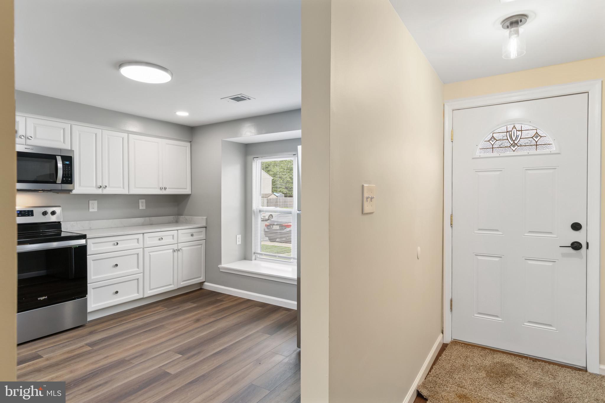 1584 LODGE POLE COURT