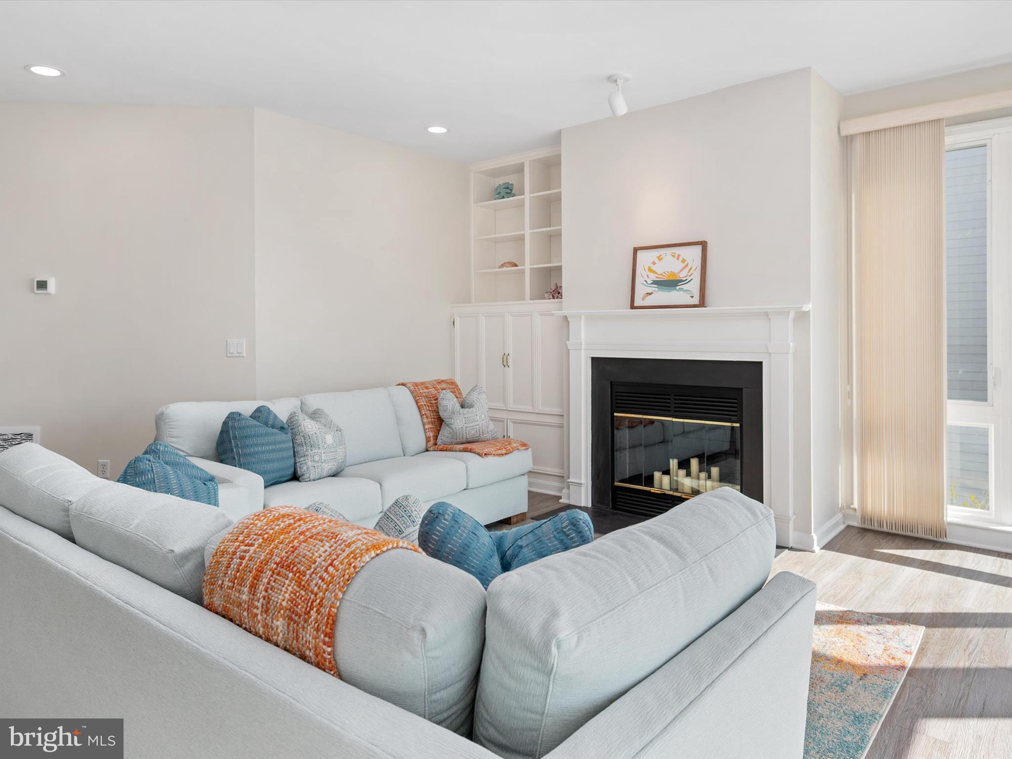 OYSTER COVE - Residential