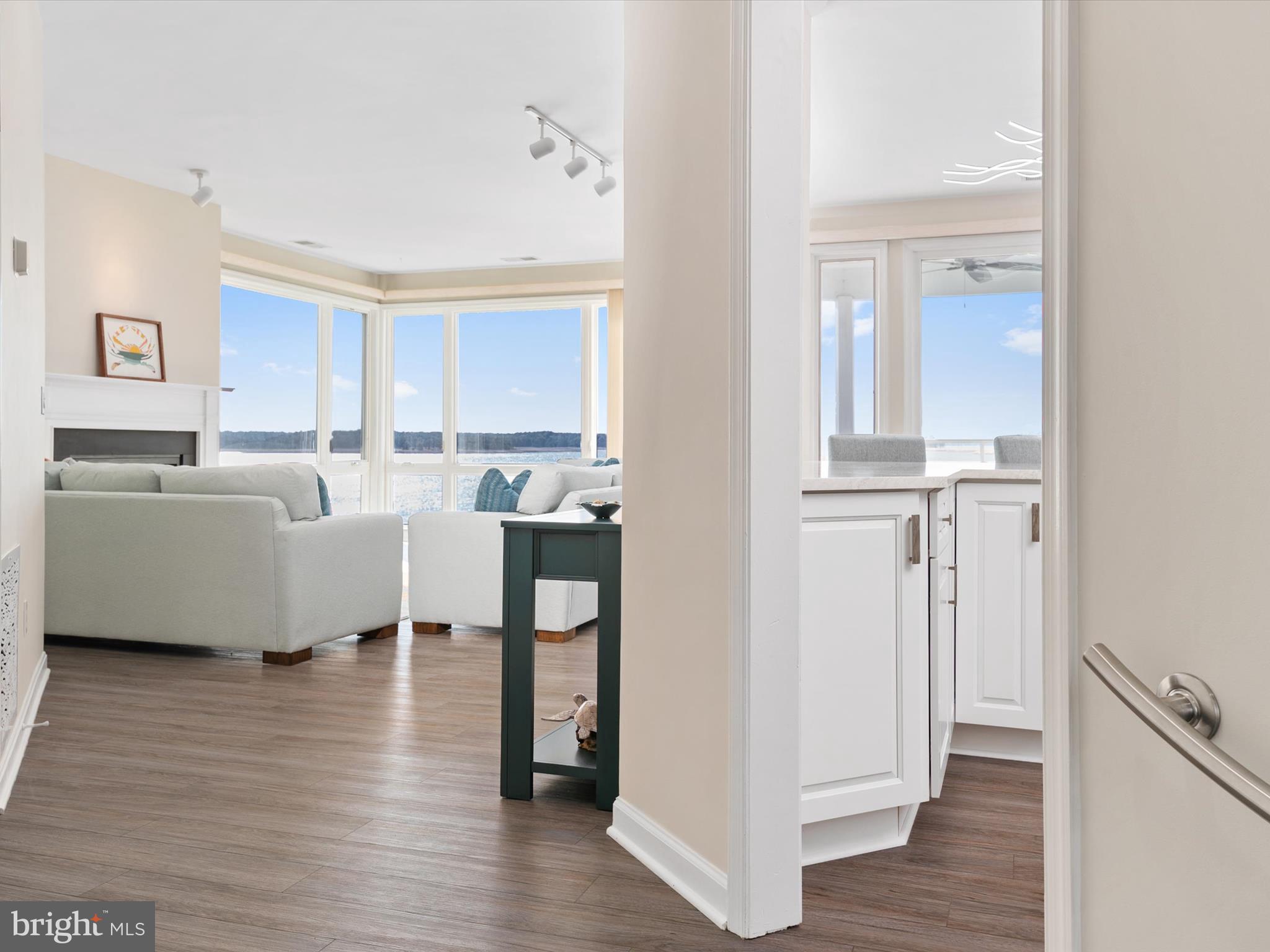 OYSTER COVE - Residential