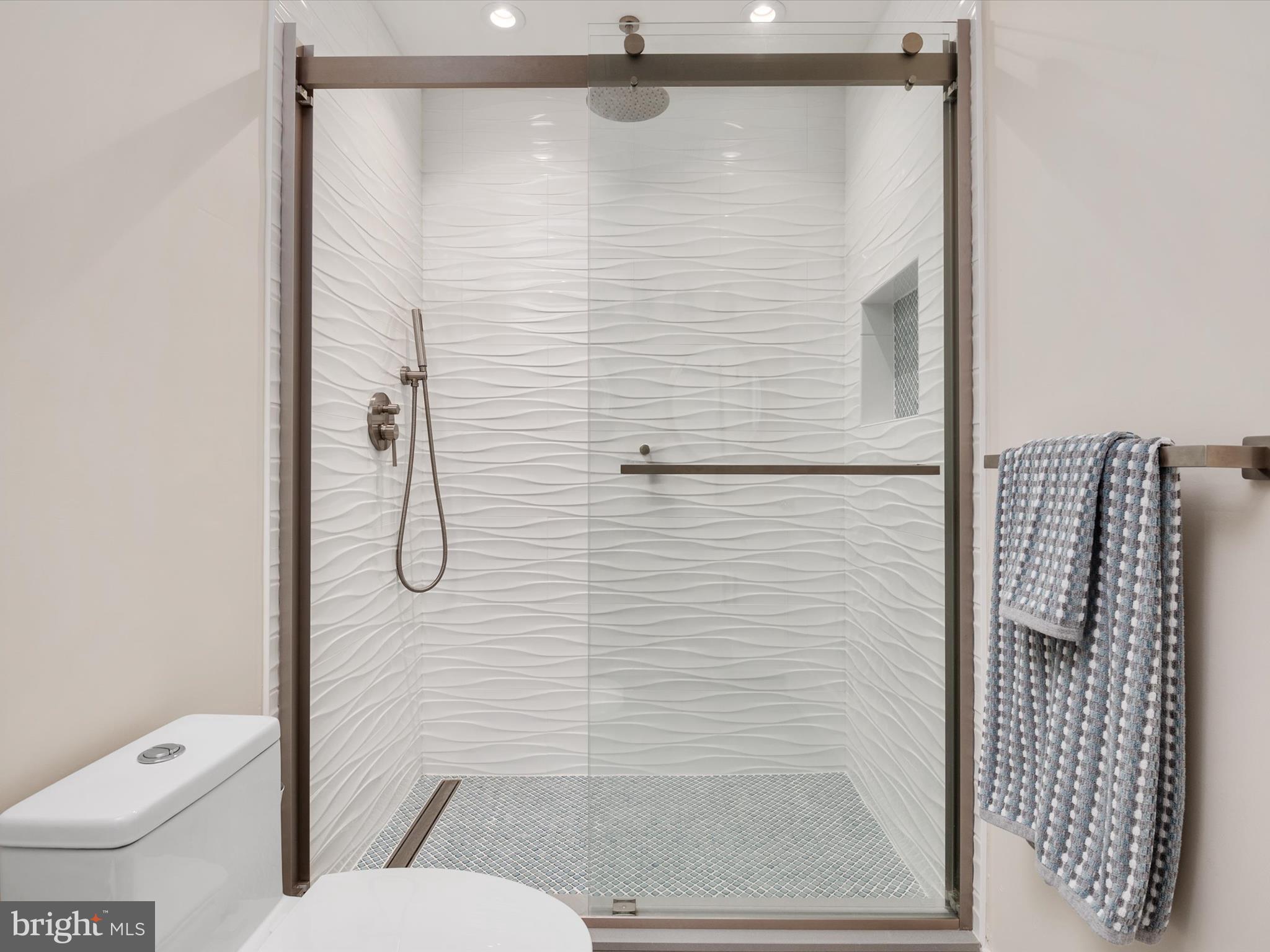 OYSTER COVE - Residential