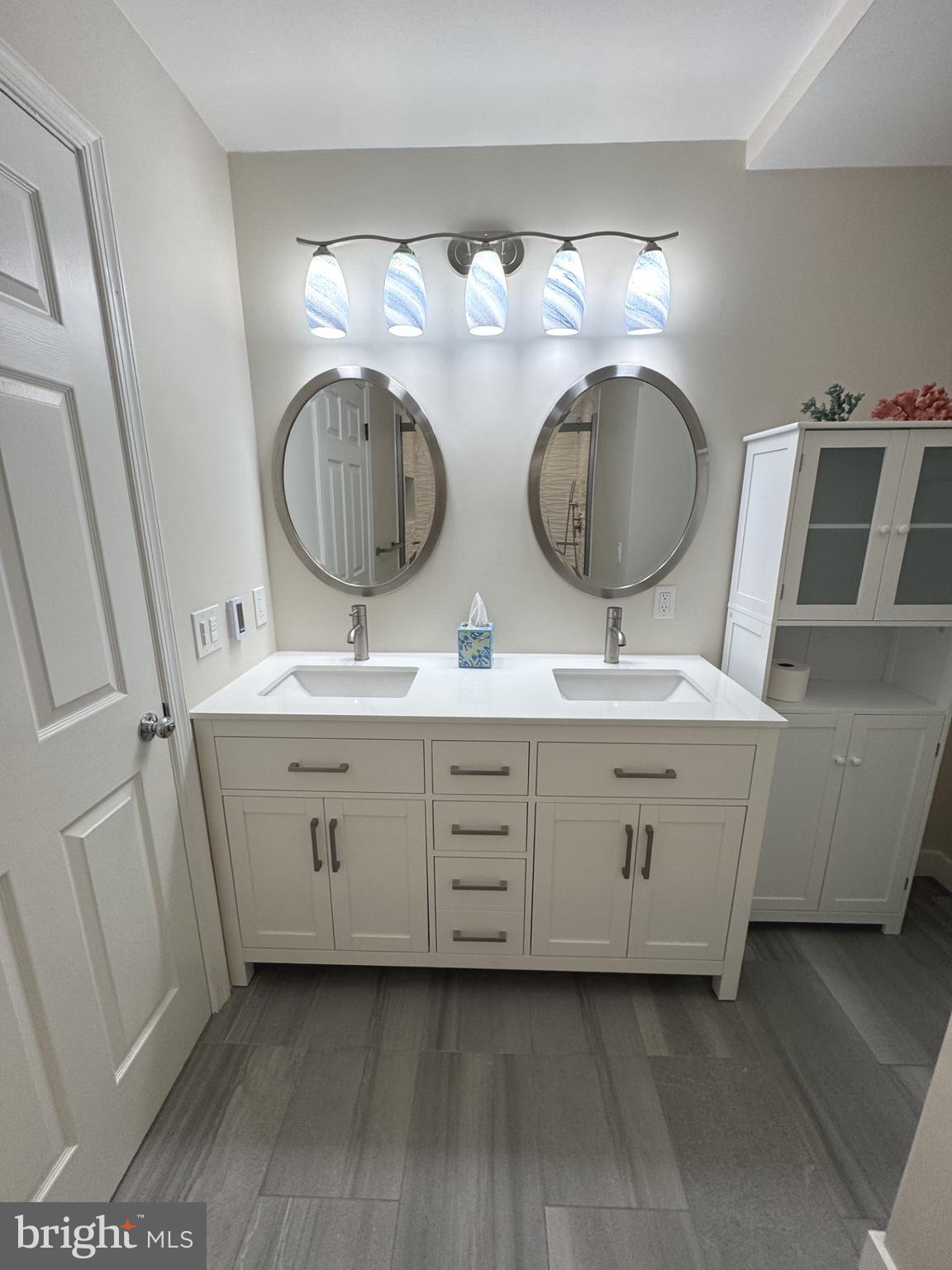 OYSTER COVE - Residential