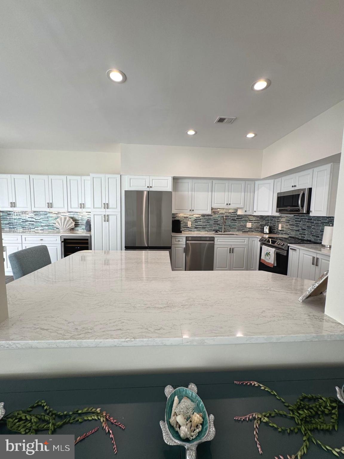 OYSTER COVE - Residential