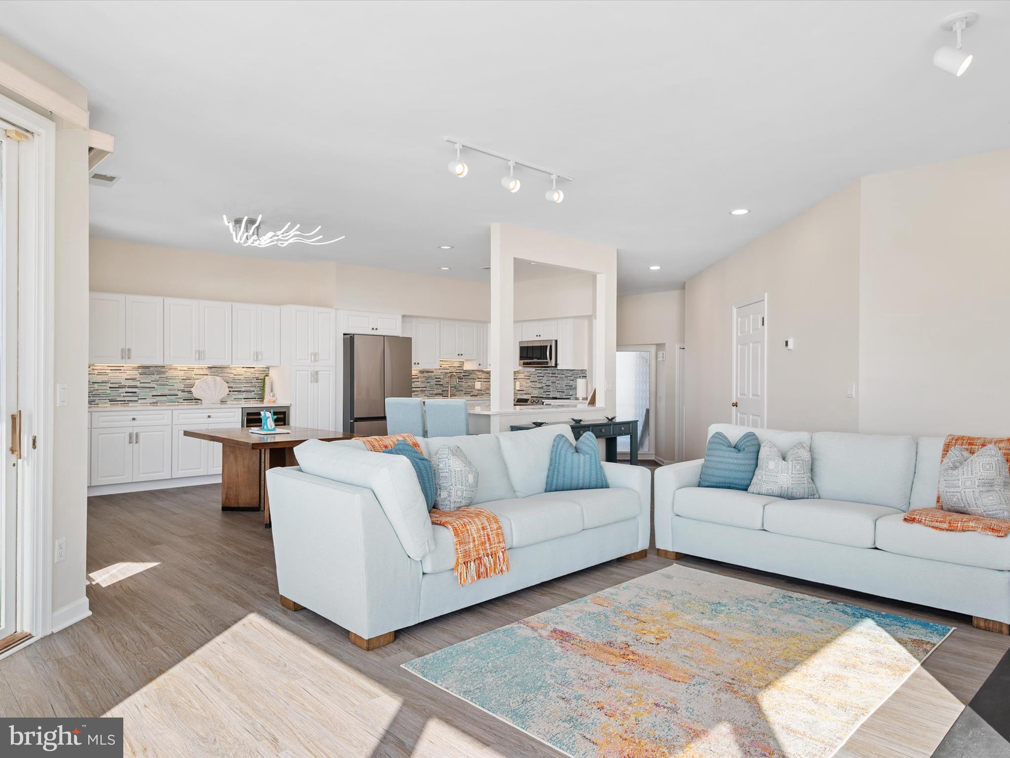 OYSTER COVE - Residential