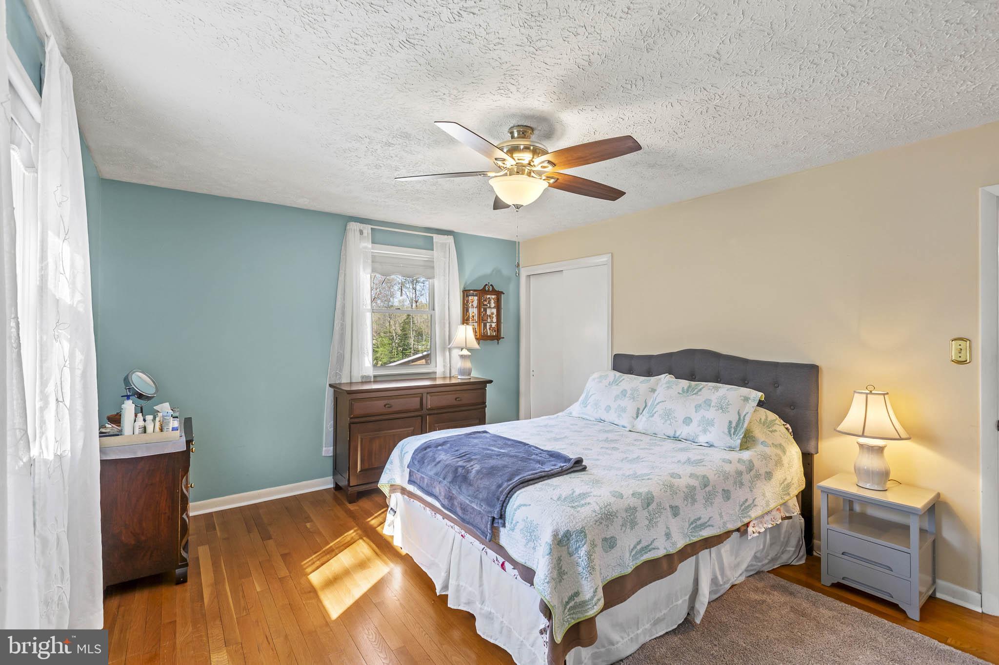 INDIAN CREEK - Residential