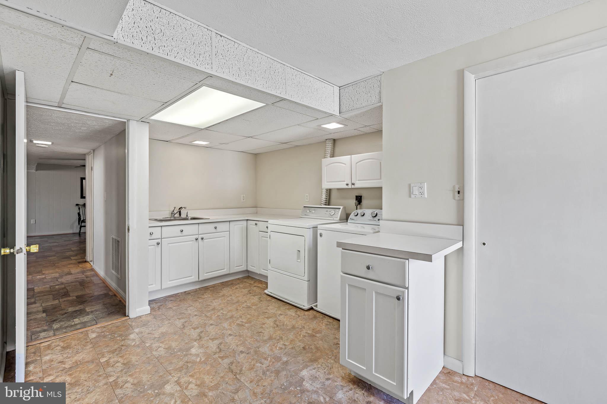 INDIAN CREEK - Residential