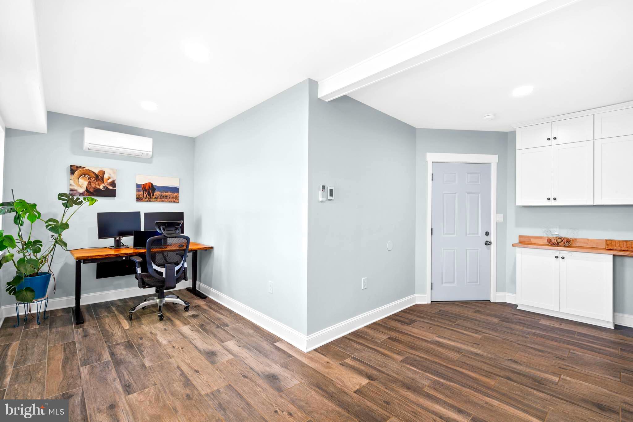 CLARKSBURG OUTSIDE - Residential