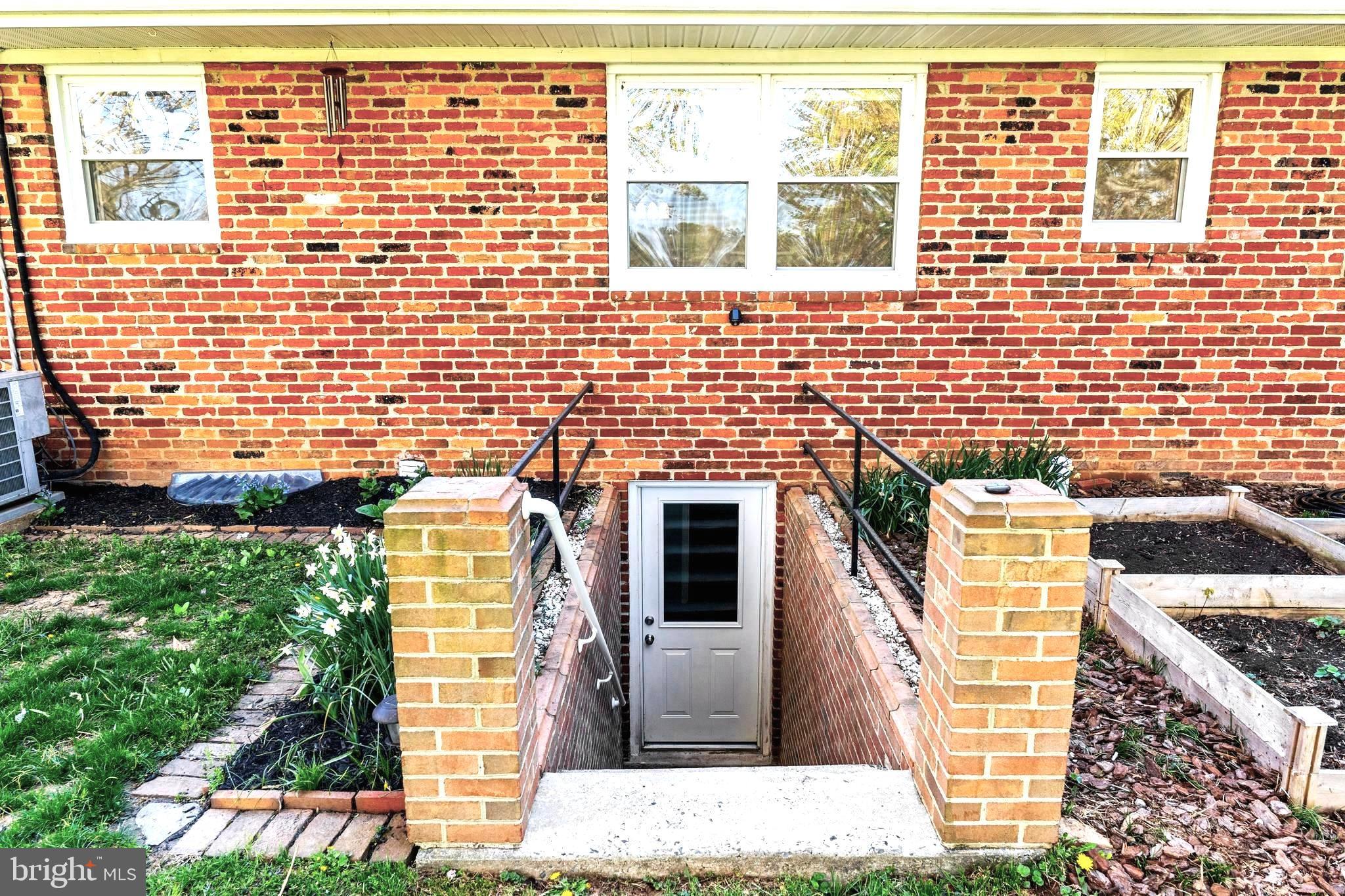 CLARKSBURG OUTSIDE - Residential