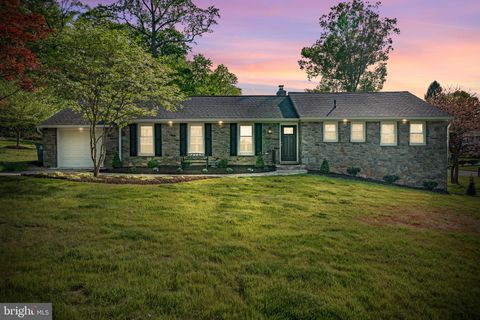 828 MYSTERY LANE WEST CHESTER PA 19382