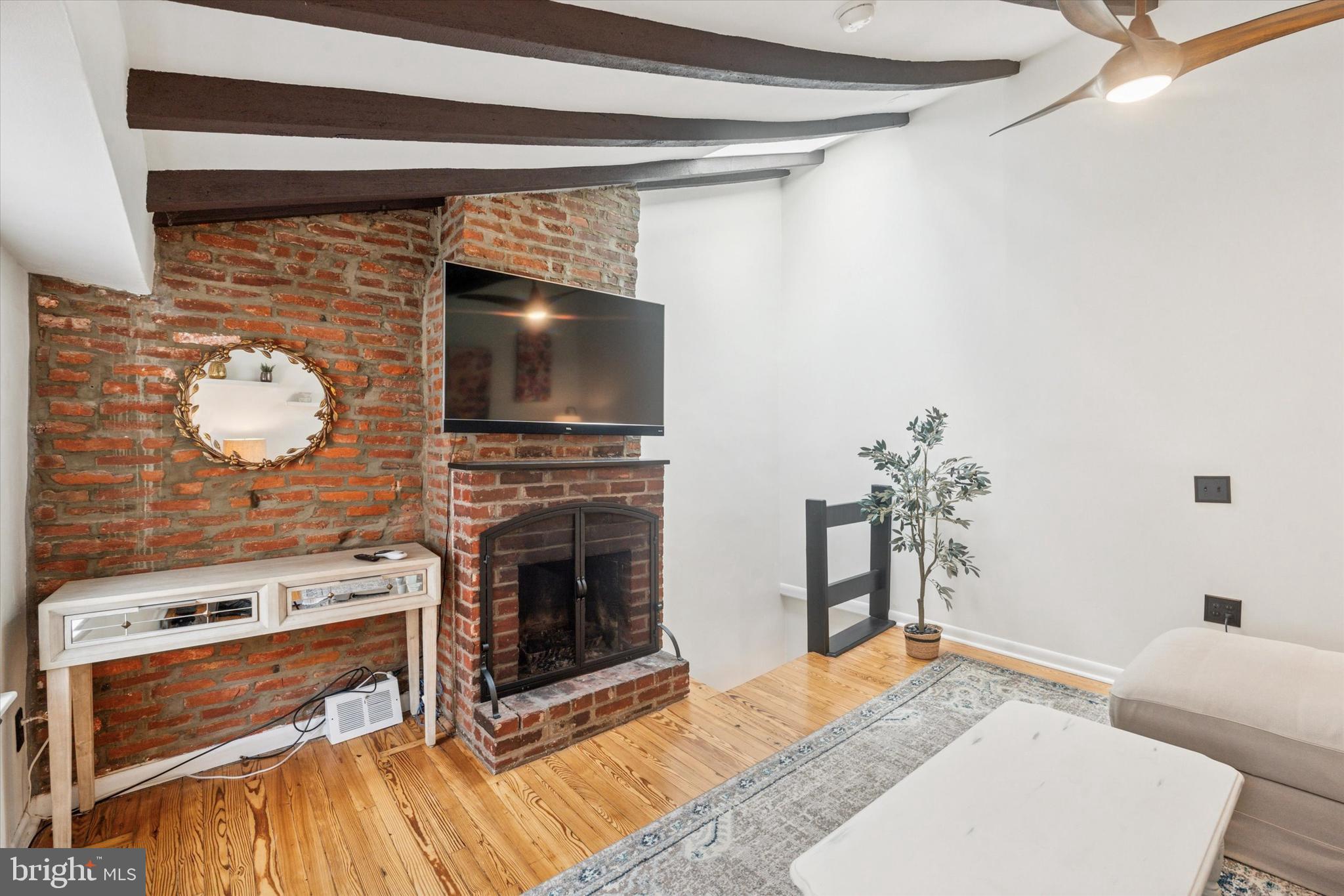 WASHINGTON SQ WEST - Residential Lease