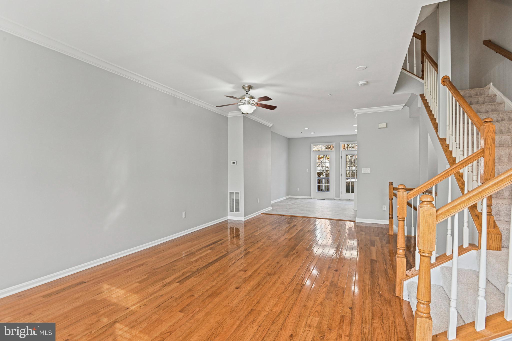 RESTON - Residential