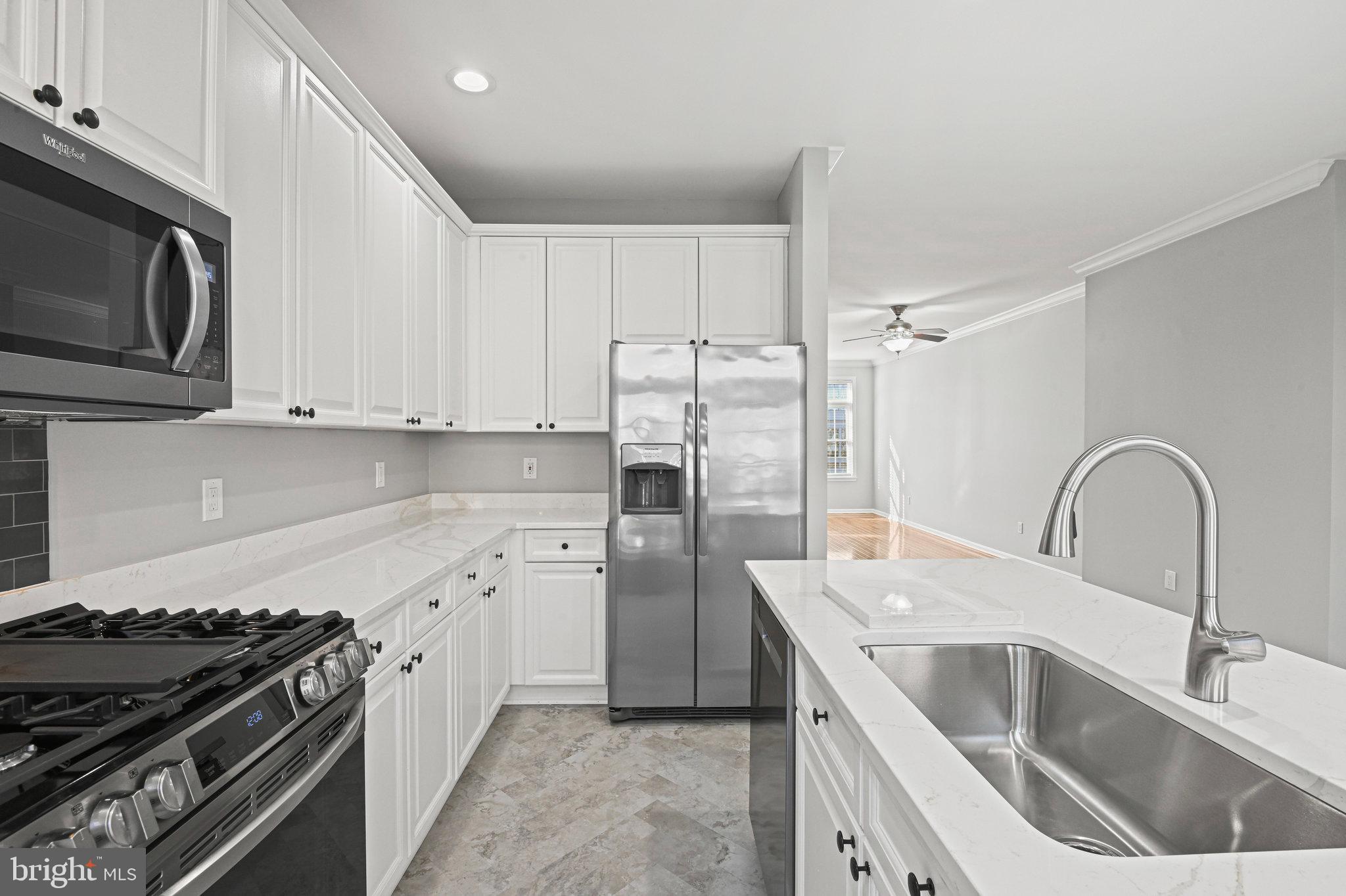 RESTON - Residential