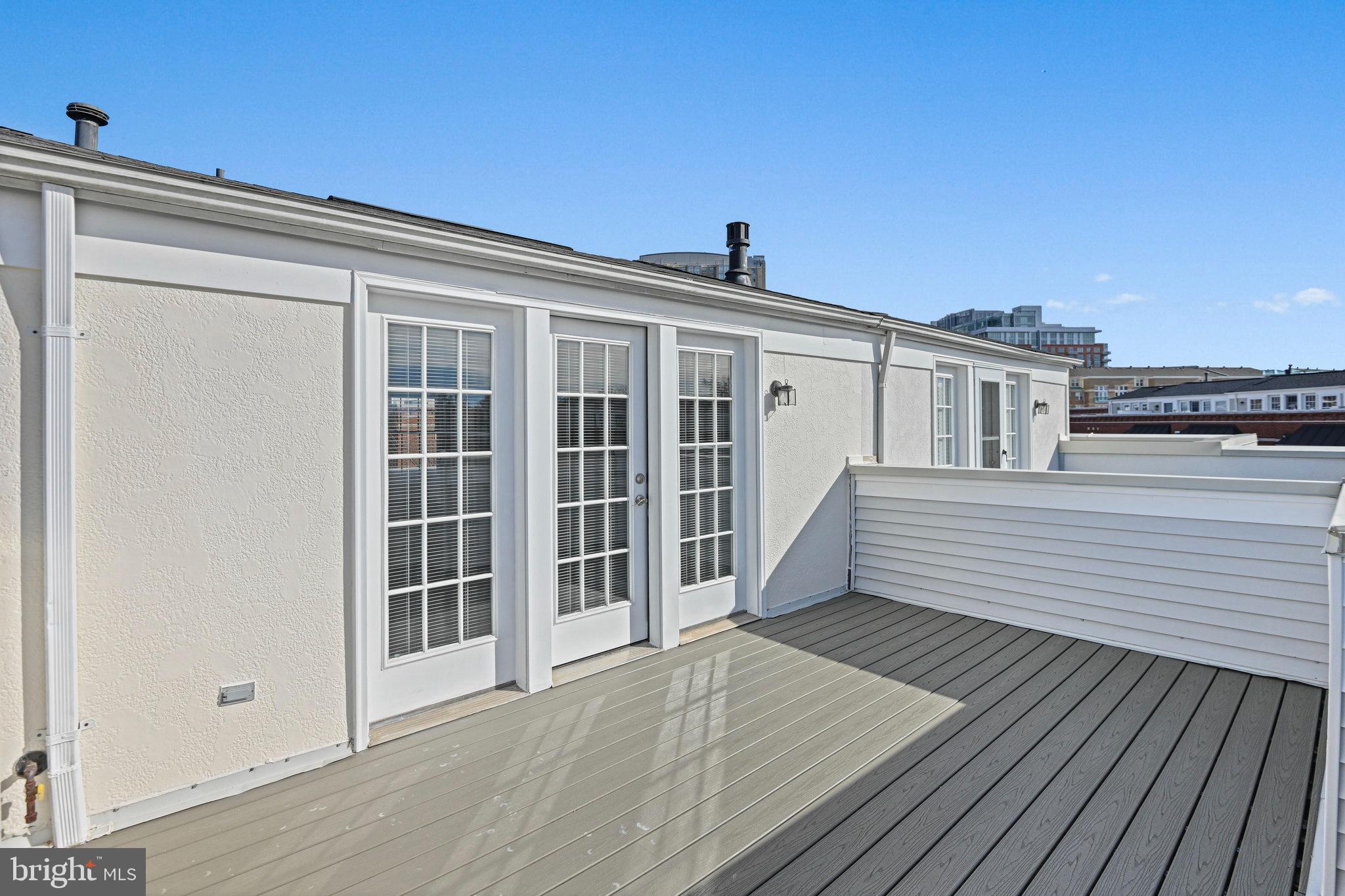 RESTON - Residential