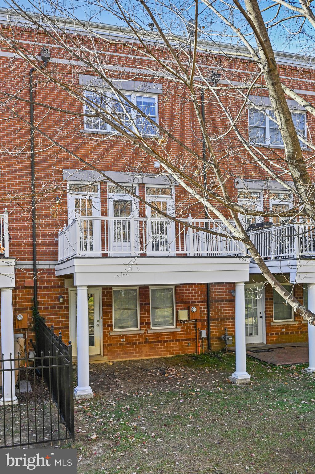 RESTON - Residential