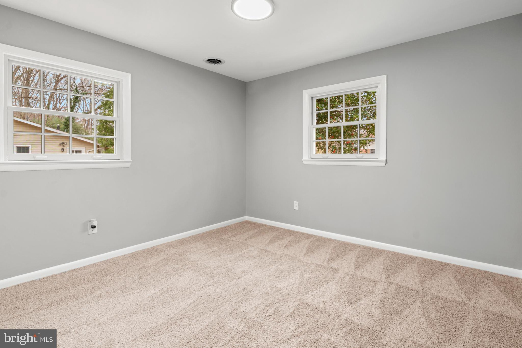 HILLMEADE MANOR - Residential