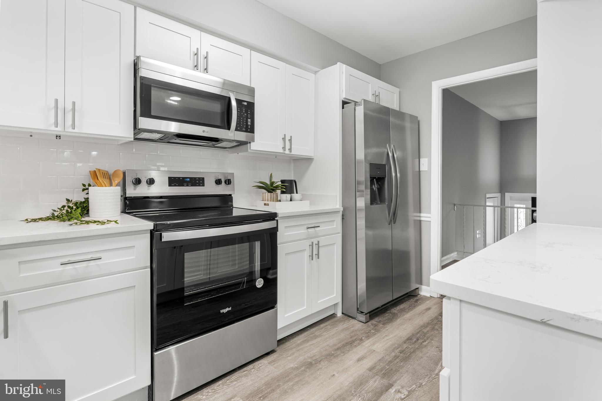 HILLMEADE MANOR - Residential