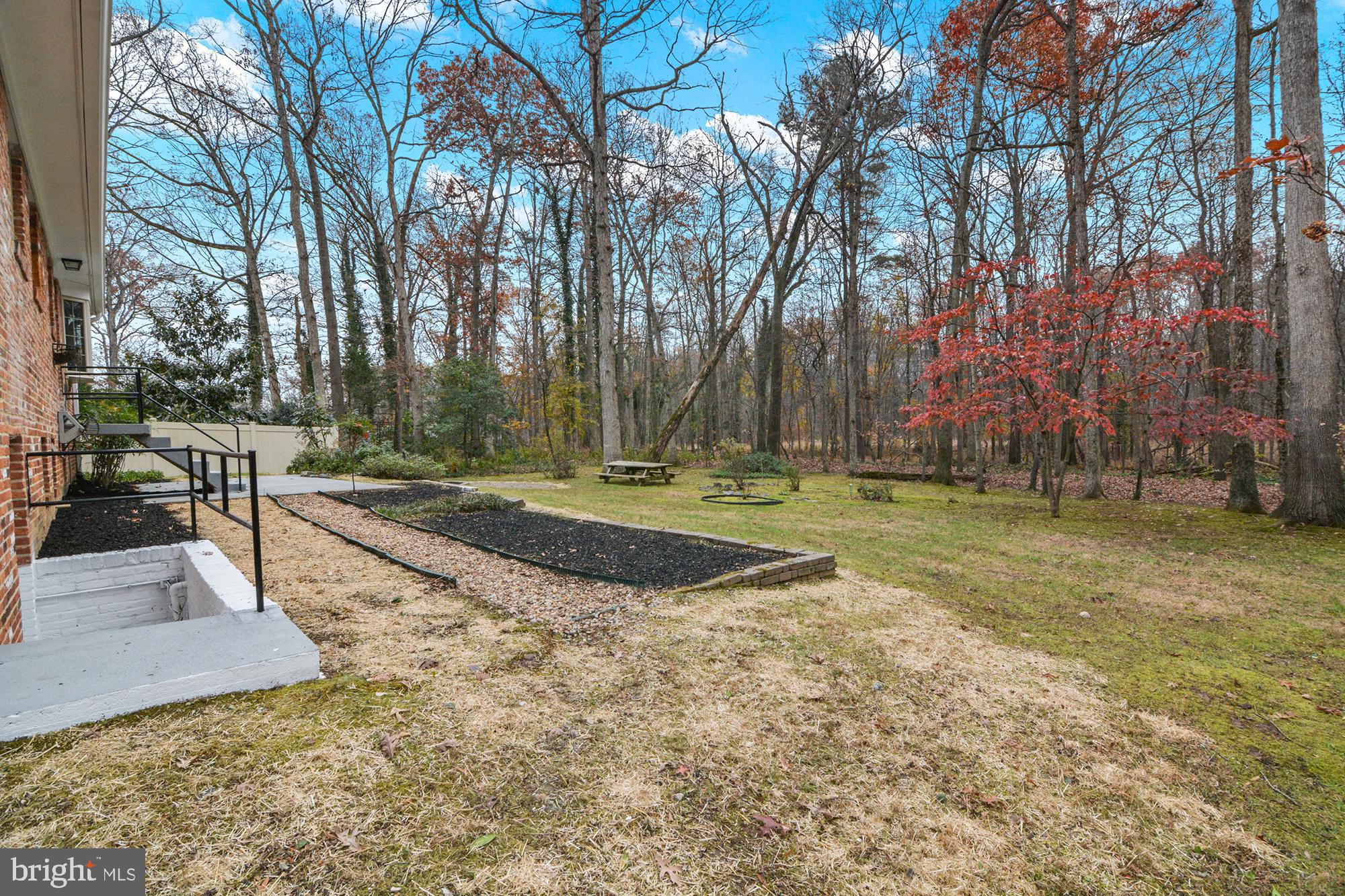 6908 GREENWOOD DRIVE