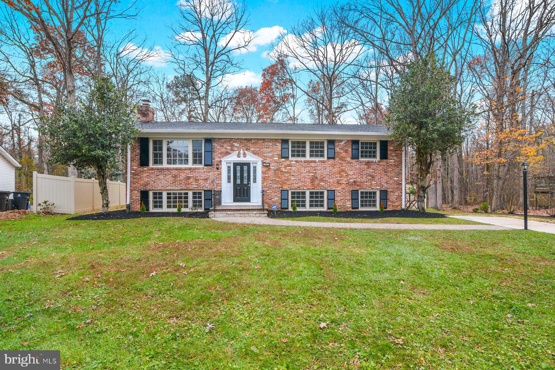 6908 GREENWOOD DRIVE