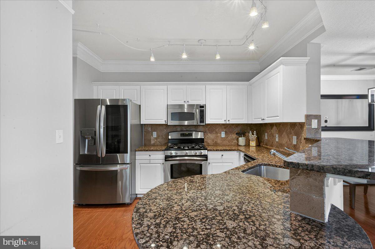 502 SUNSET VIEW TERRACE SE 303