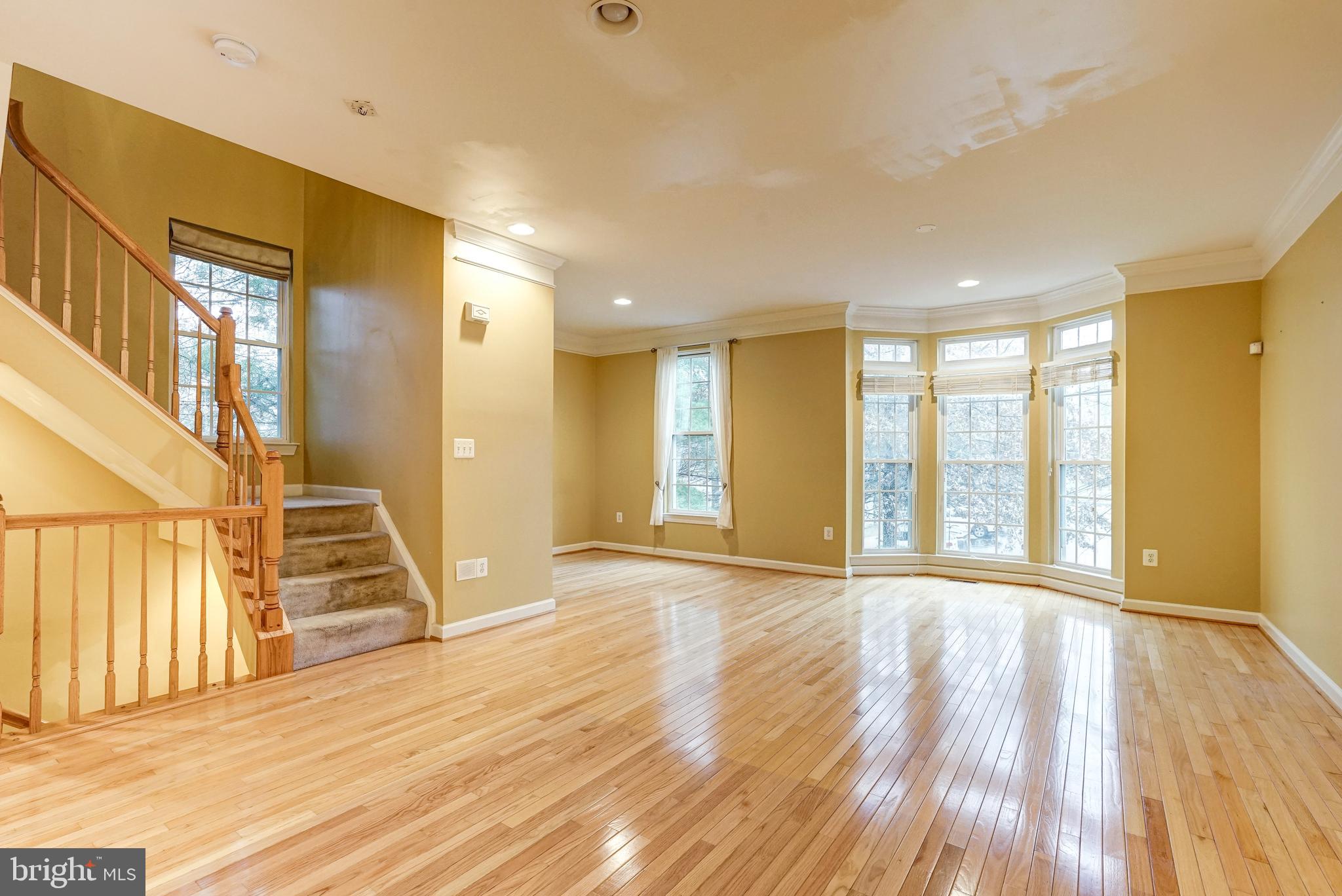 FAIRFAX CENTER LANDBAY - Residential Lease