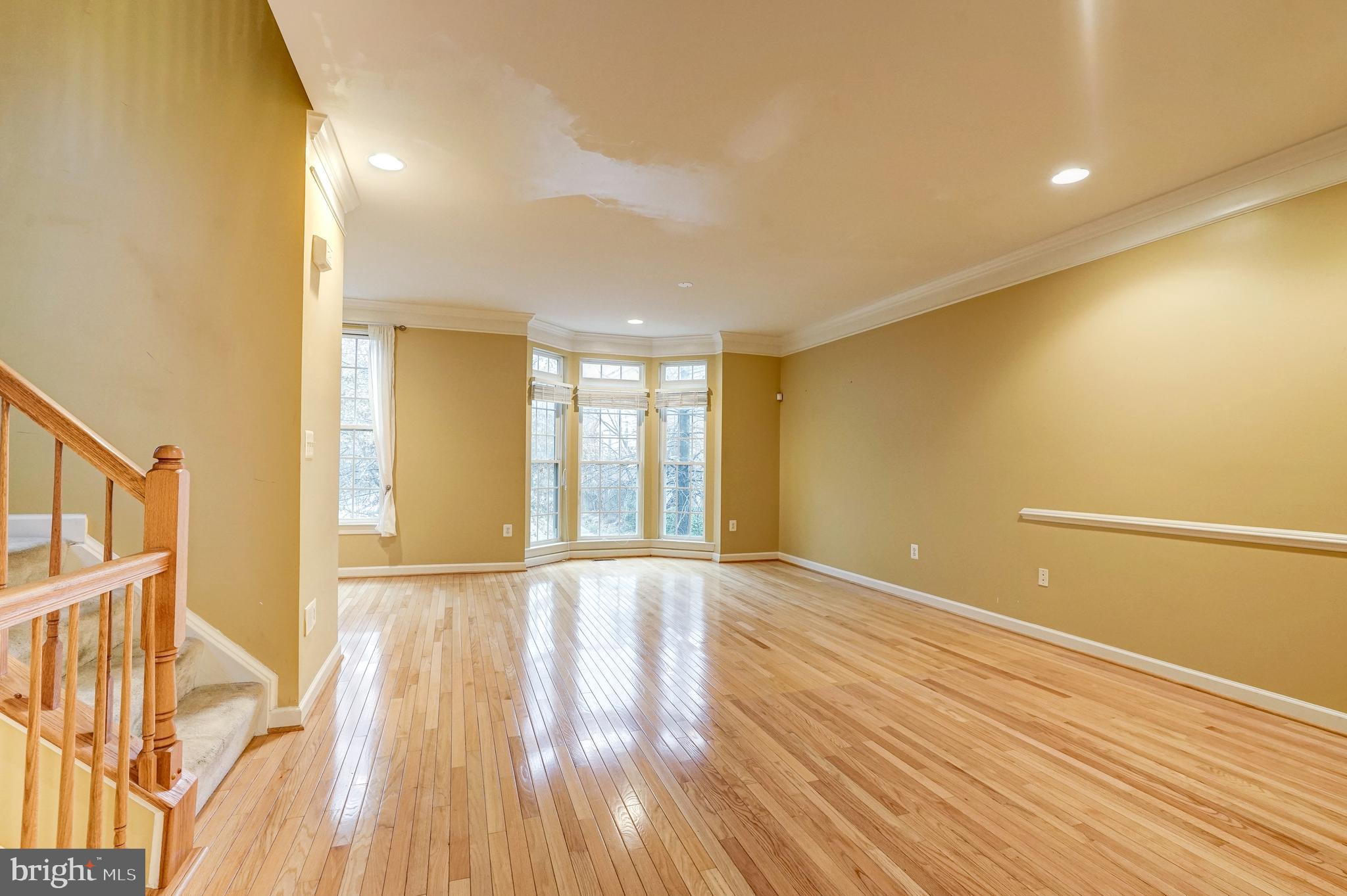 FAIRFAX CENTER LANDBAY - Residential Lease