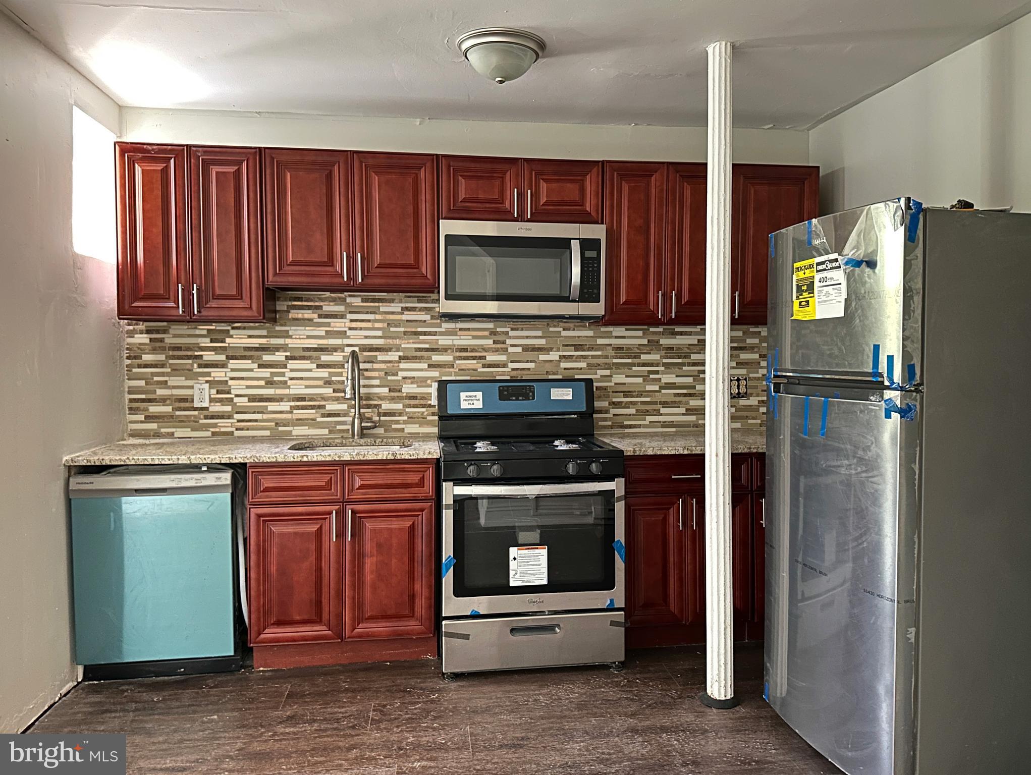 POINT BREEZE - Residential Lease