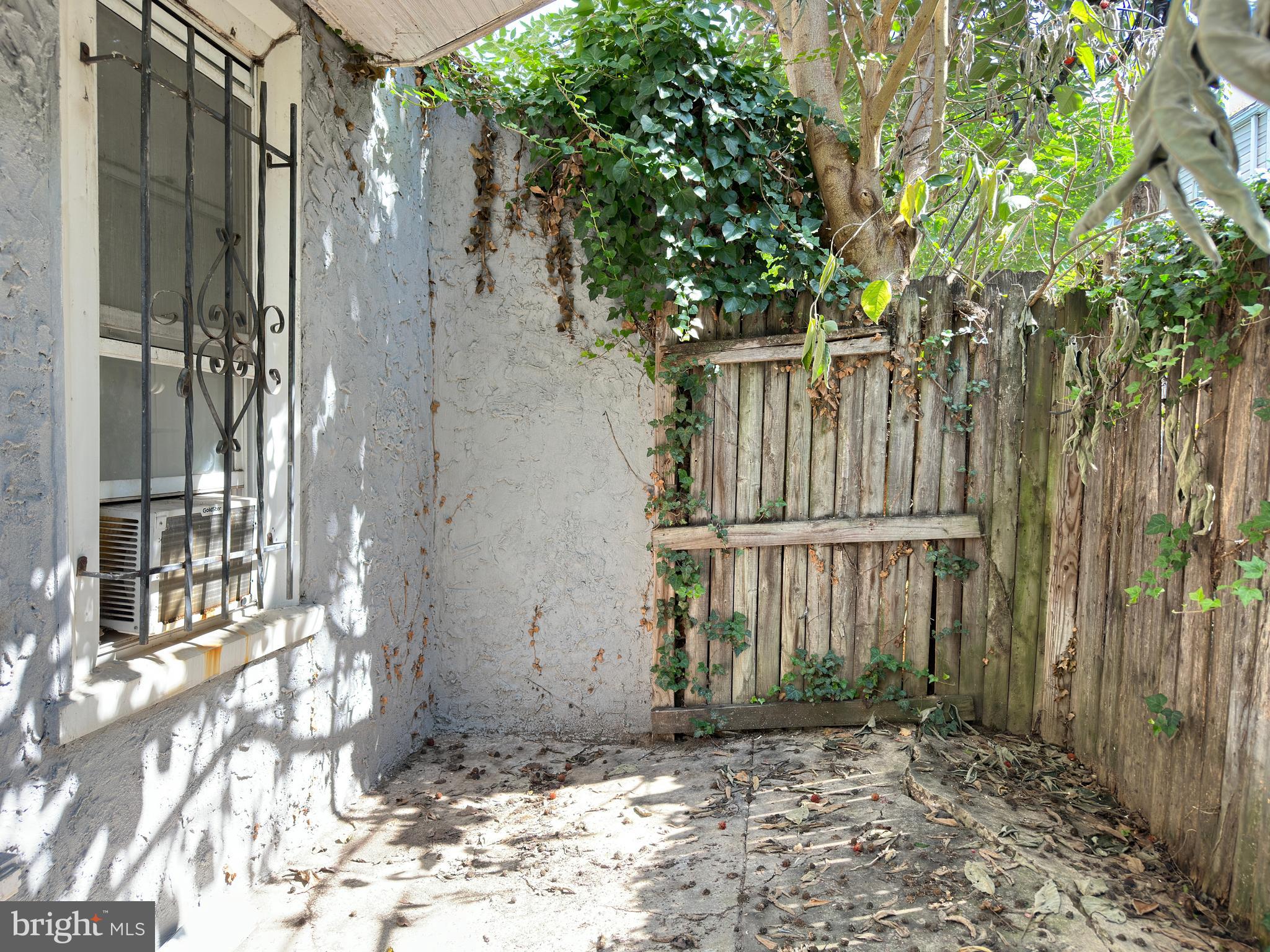 POINT BREEZE - Residential Lease