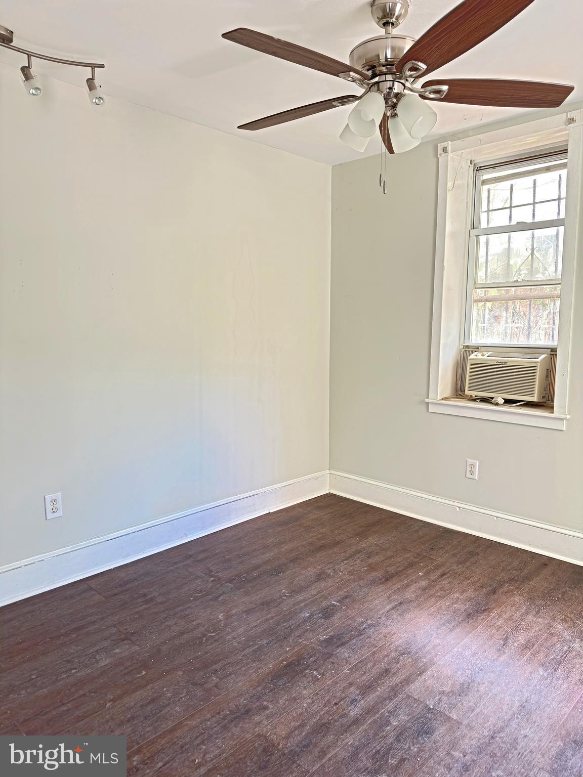 POINT BREEZE - Residential Lease