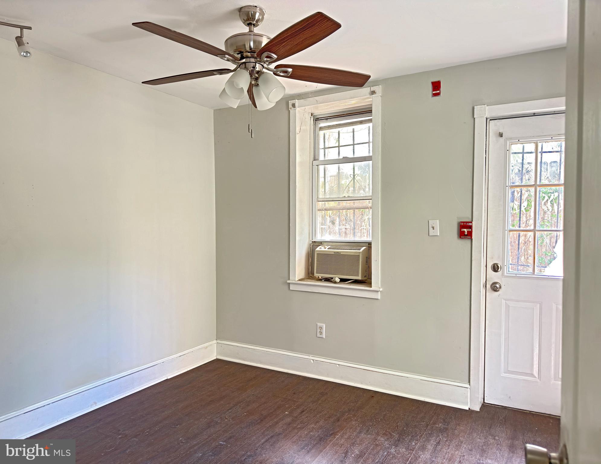 POINT BREEZE - Residential Lease