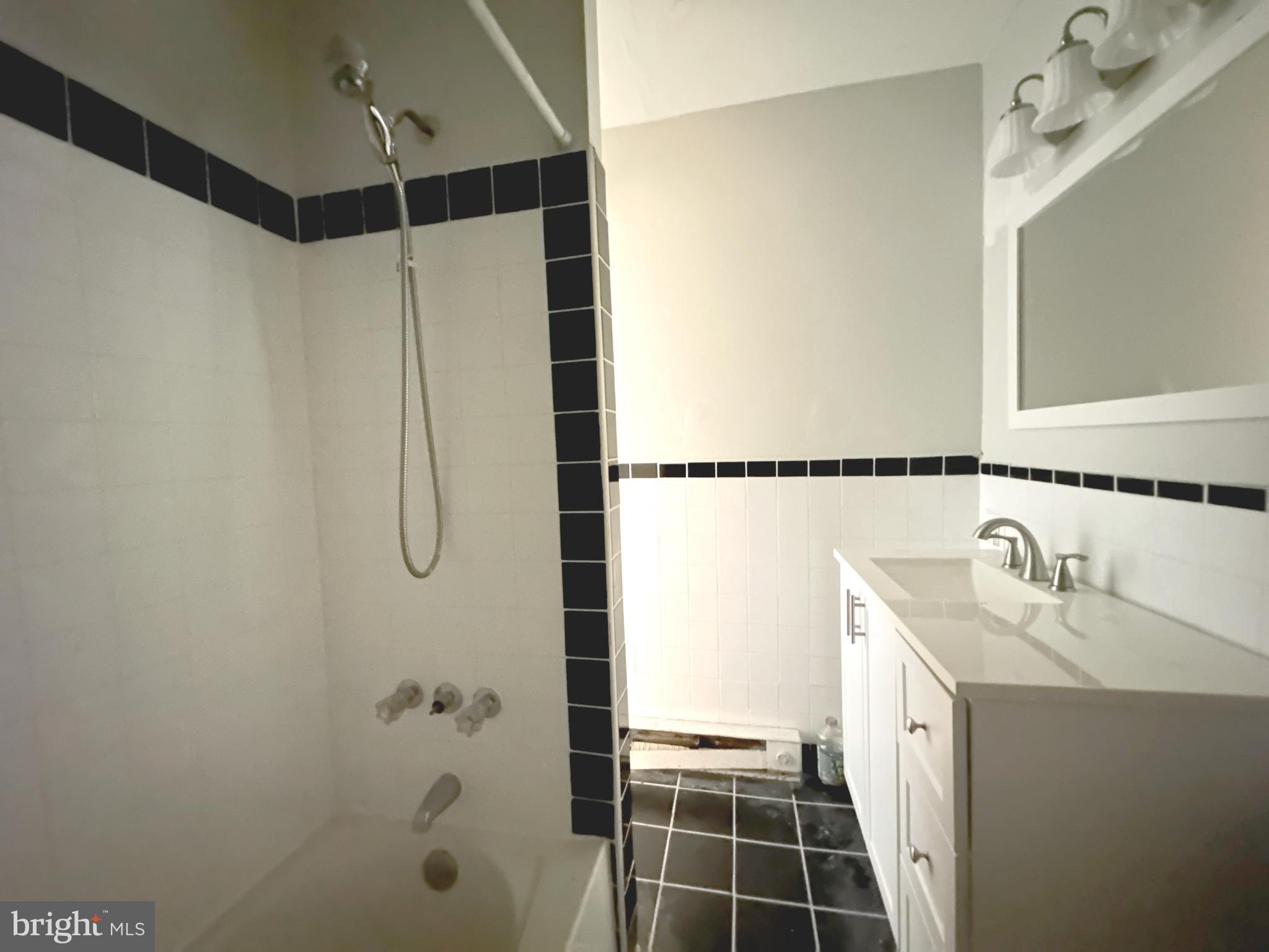 POINT BREEZE - Residential Lease