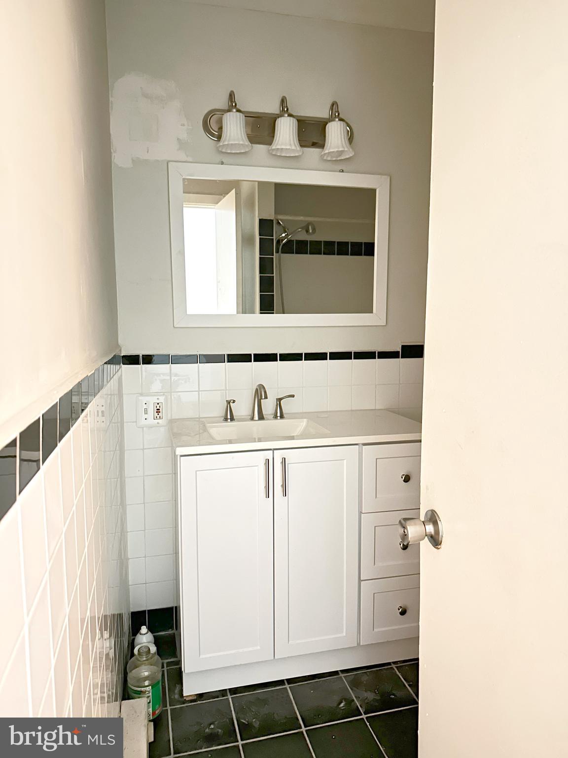 POINT BREEZE - Residential Lease