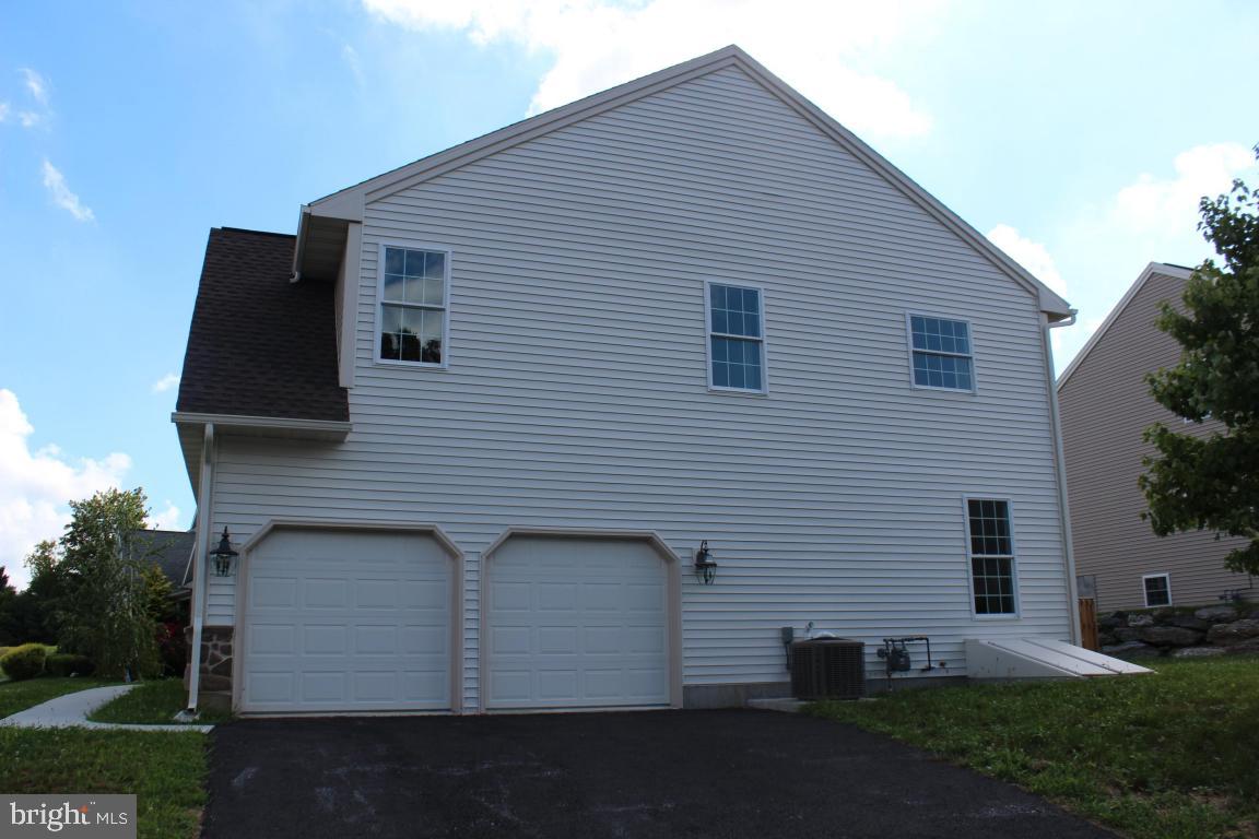 LAFAYETTE PLACE - Residential