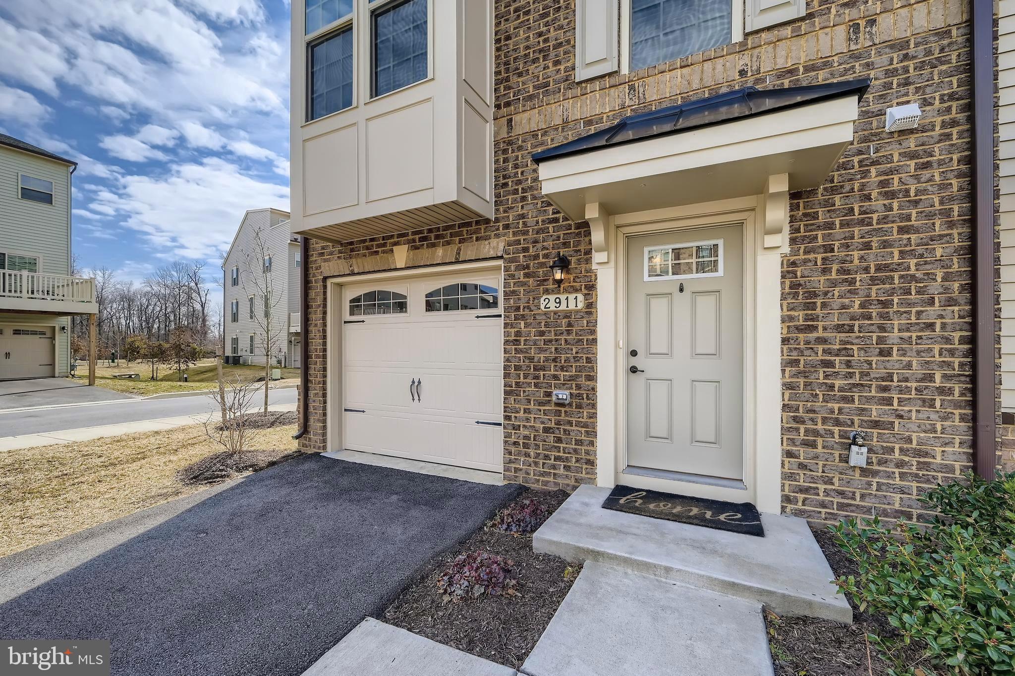 2911 STAGG LANE