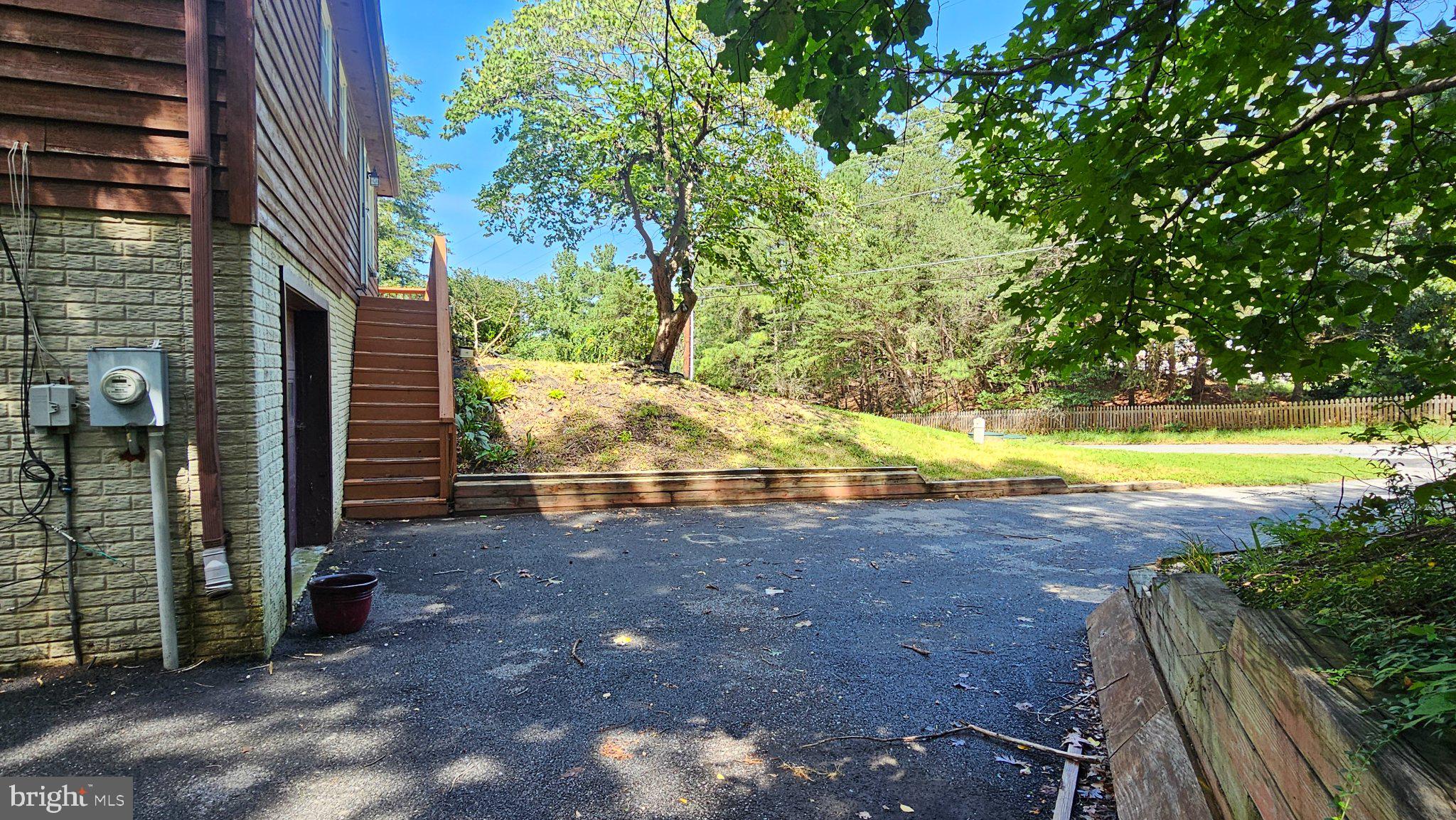 542 CHISHOLM TRL TRAIL