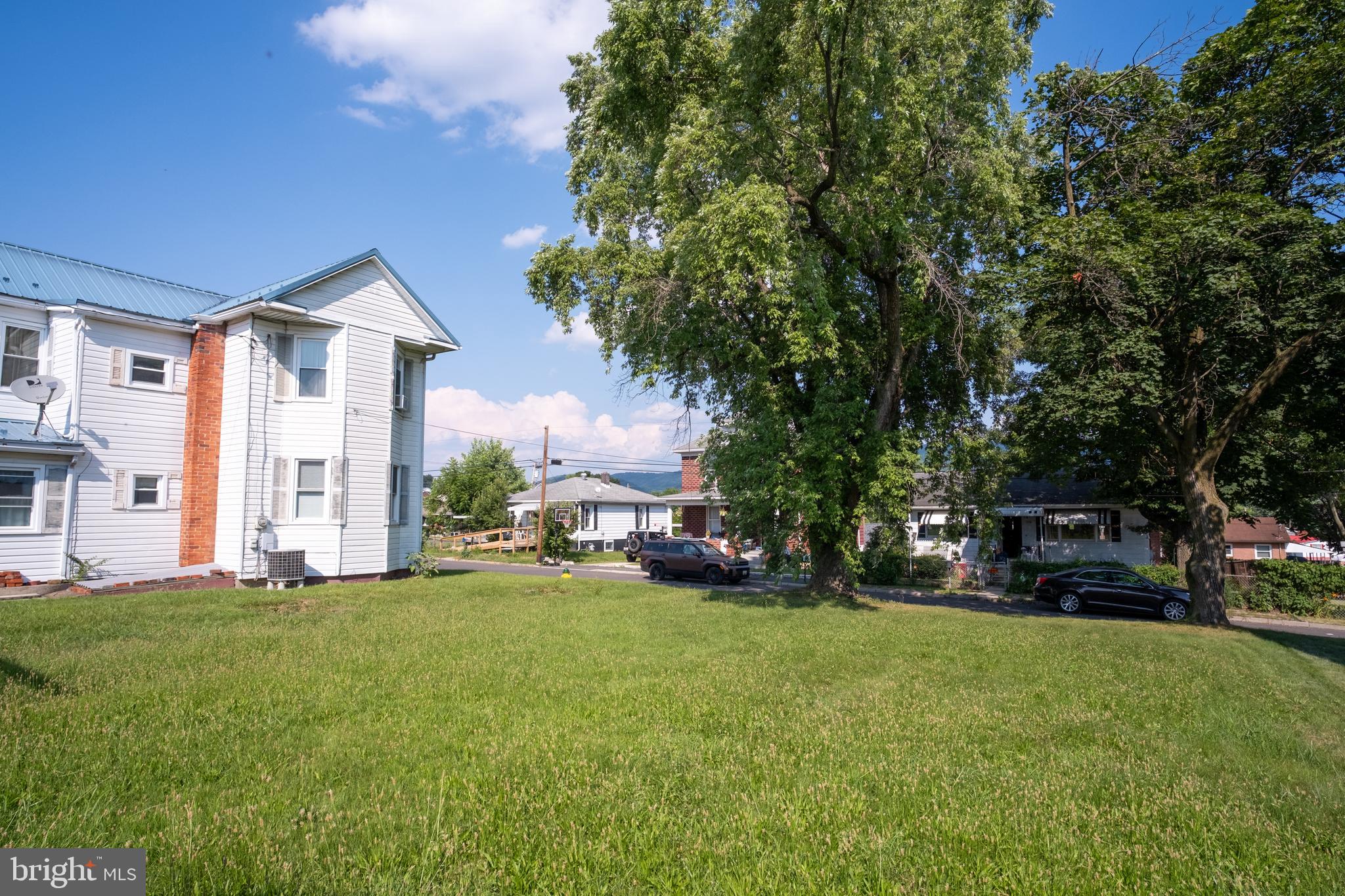 MAPLESIDE - Residential