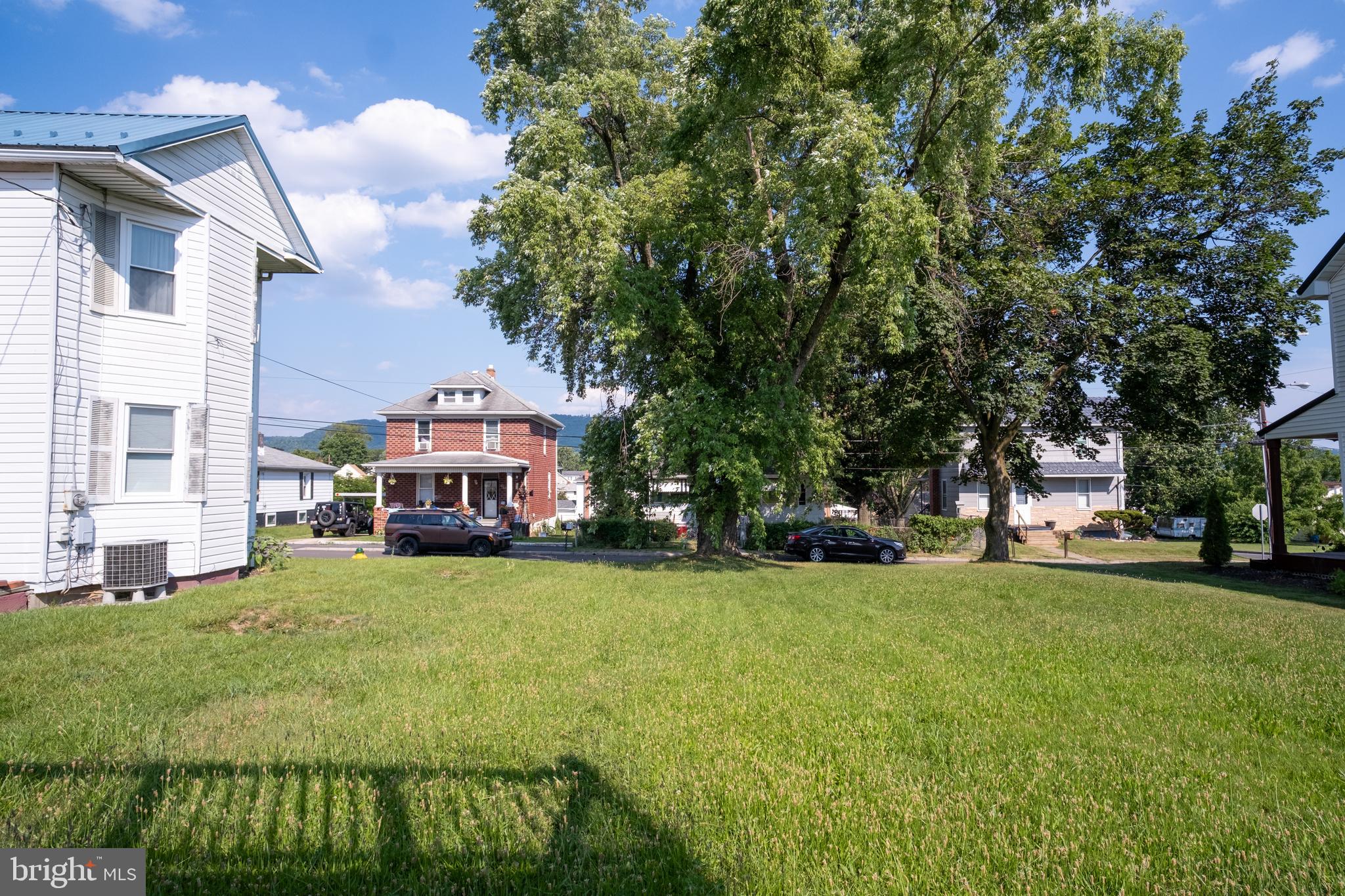 MAPLESIDE - Residential