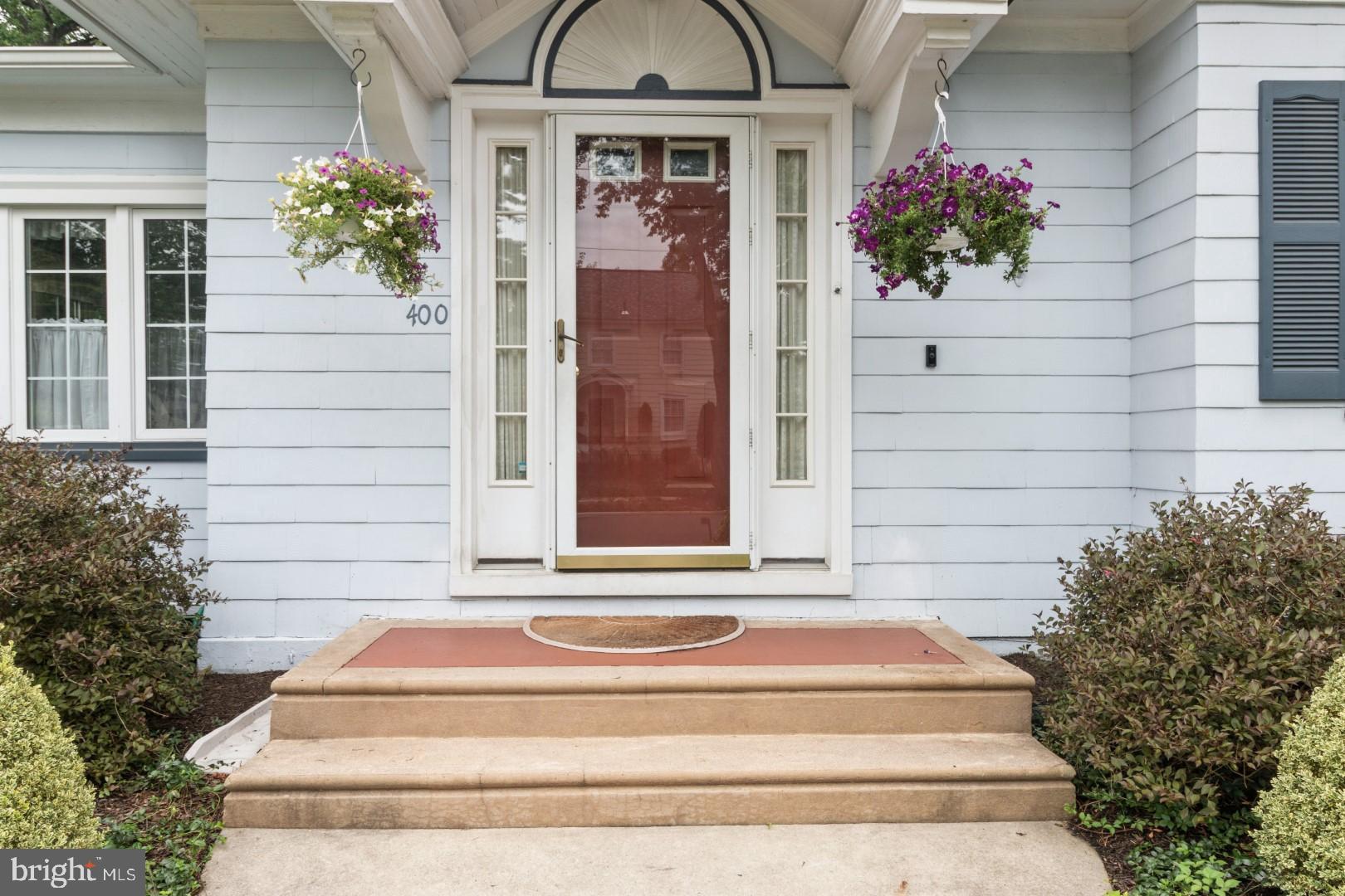 400 MAPLE AVENUE