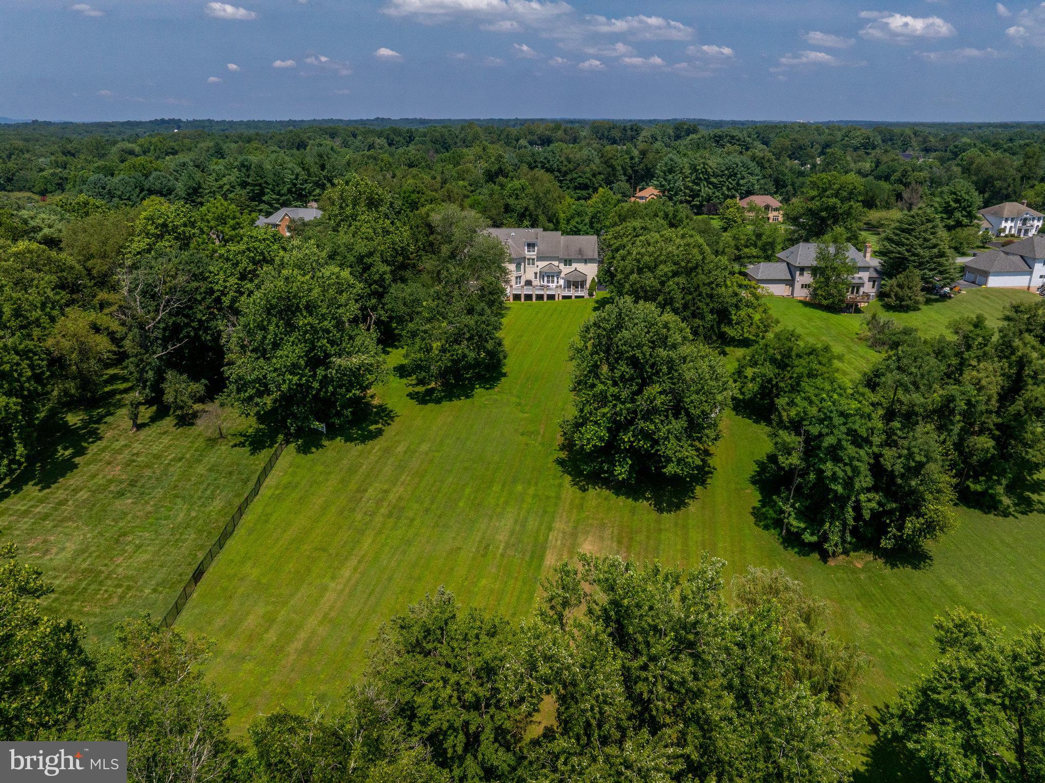 TRAVILAH MEADOWS - Residential