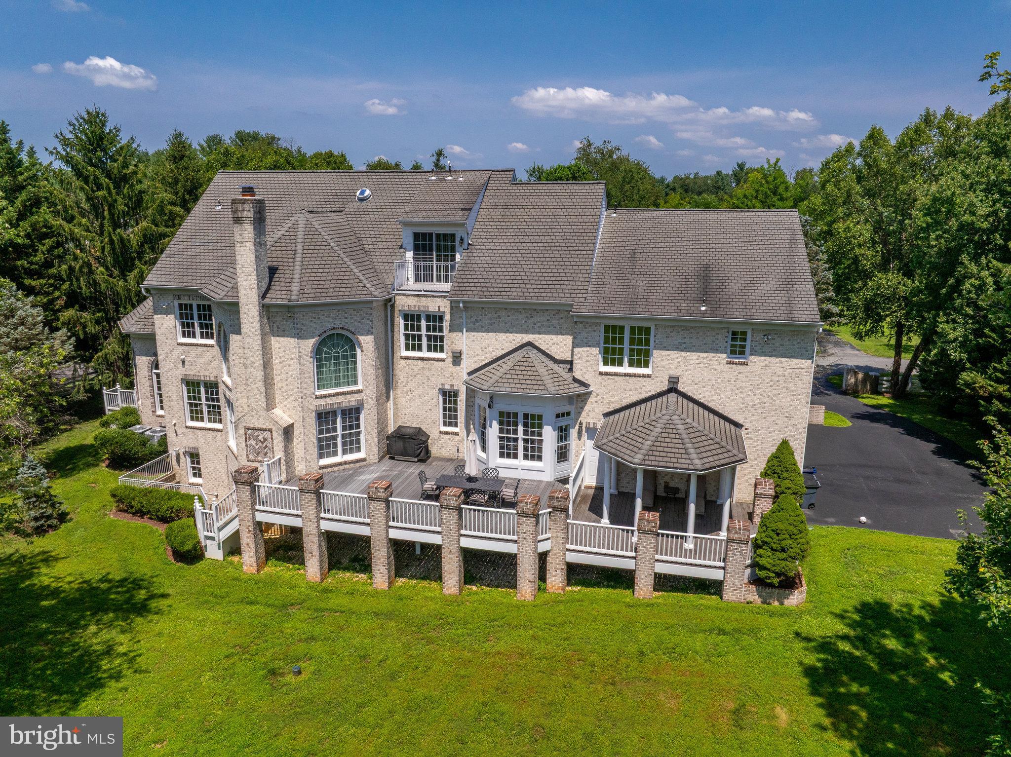 TRAVILAH MEADOWS - Residential