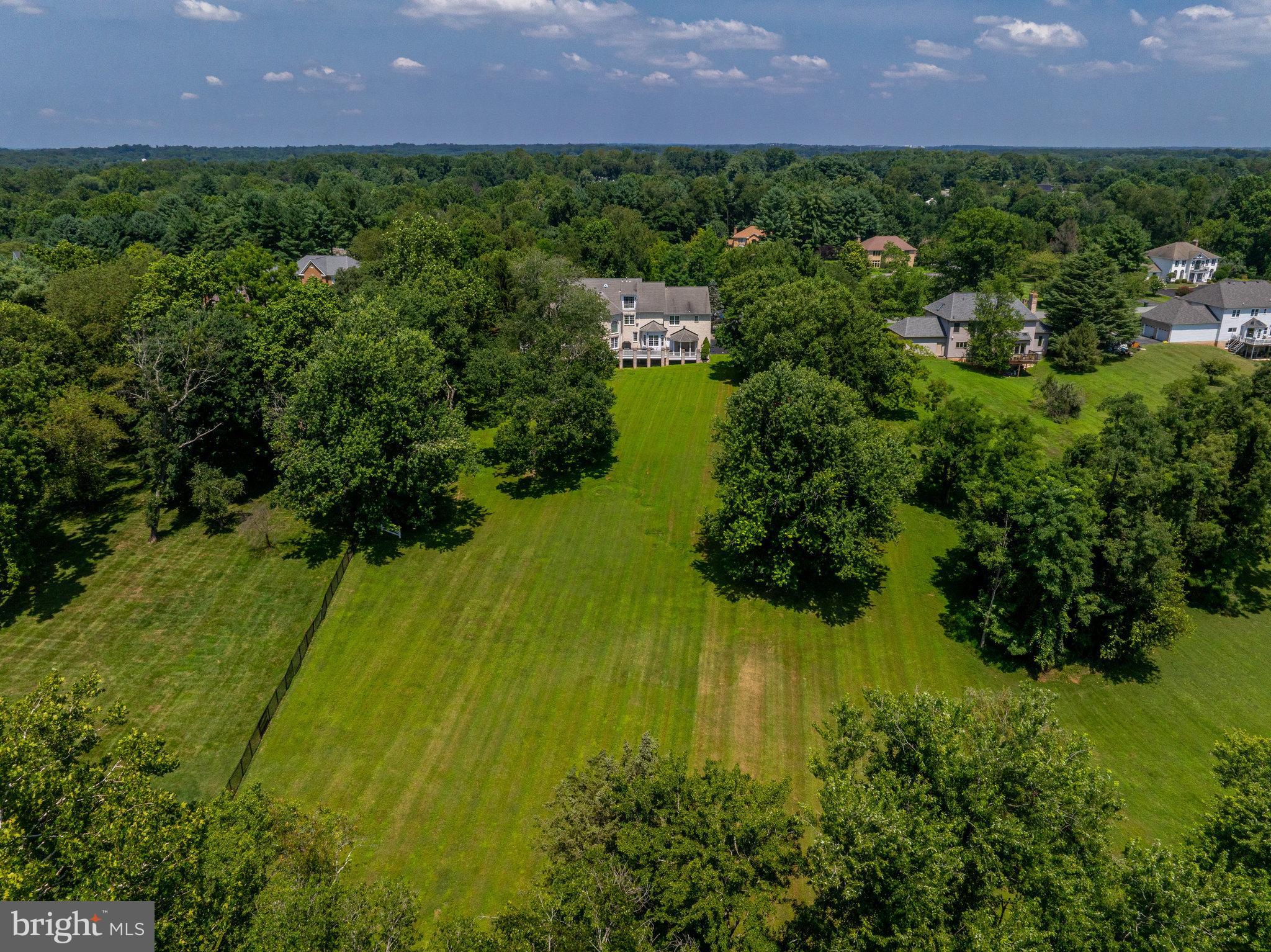 TRAVILAH MEADOWS - Residential