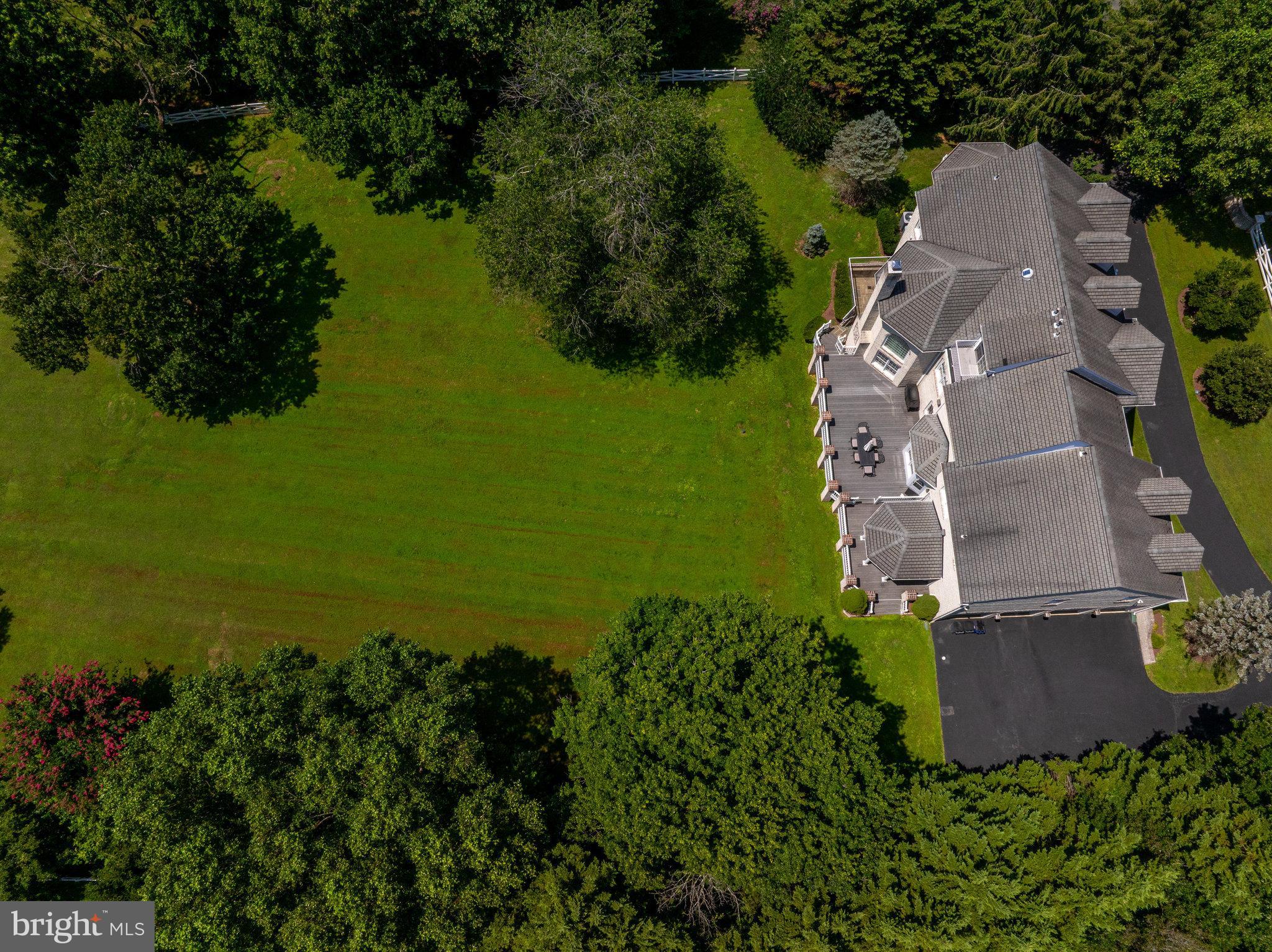 TRAVILAH MEADOWS - Residential