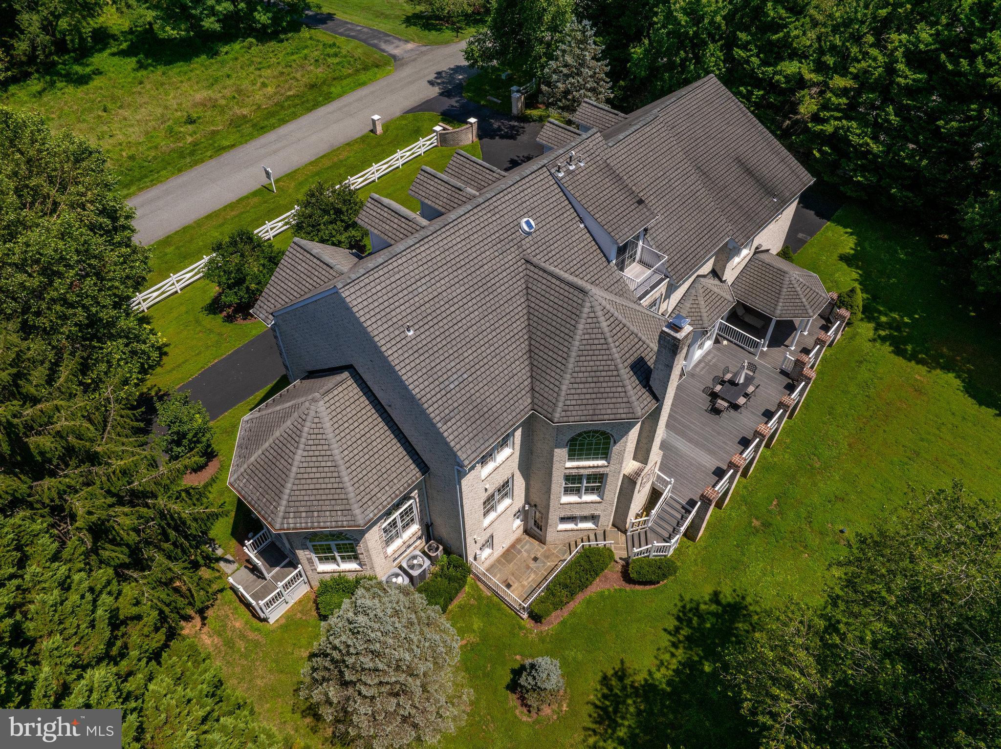 TRAVILAH MEADOWS - Residential