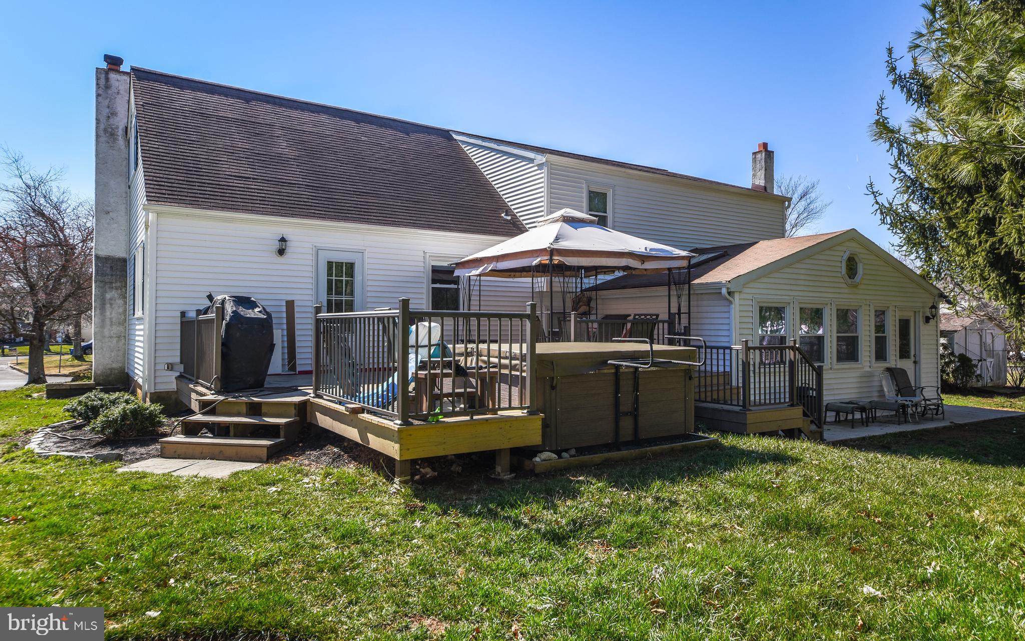 WARRINGTON VIL - Residential