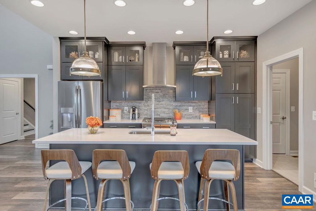 MEADOW BROOK - Residential